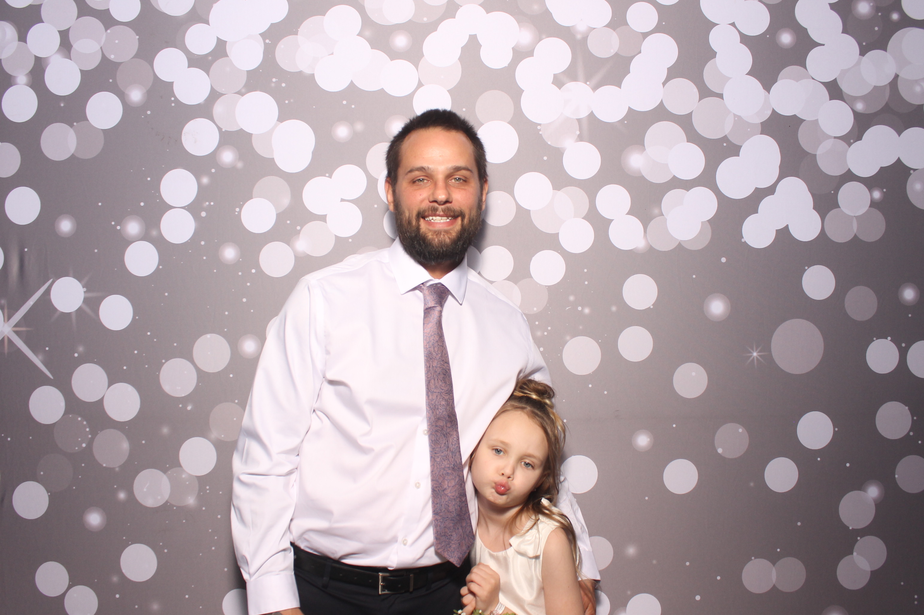 Father Daughter Cupcake Prom | View more photos from the event at gallery.photoboothcincy.com/u/PhotoBoothCincy/Father-Daughter-Cupcake-Prom-1