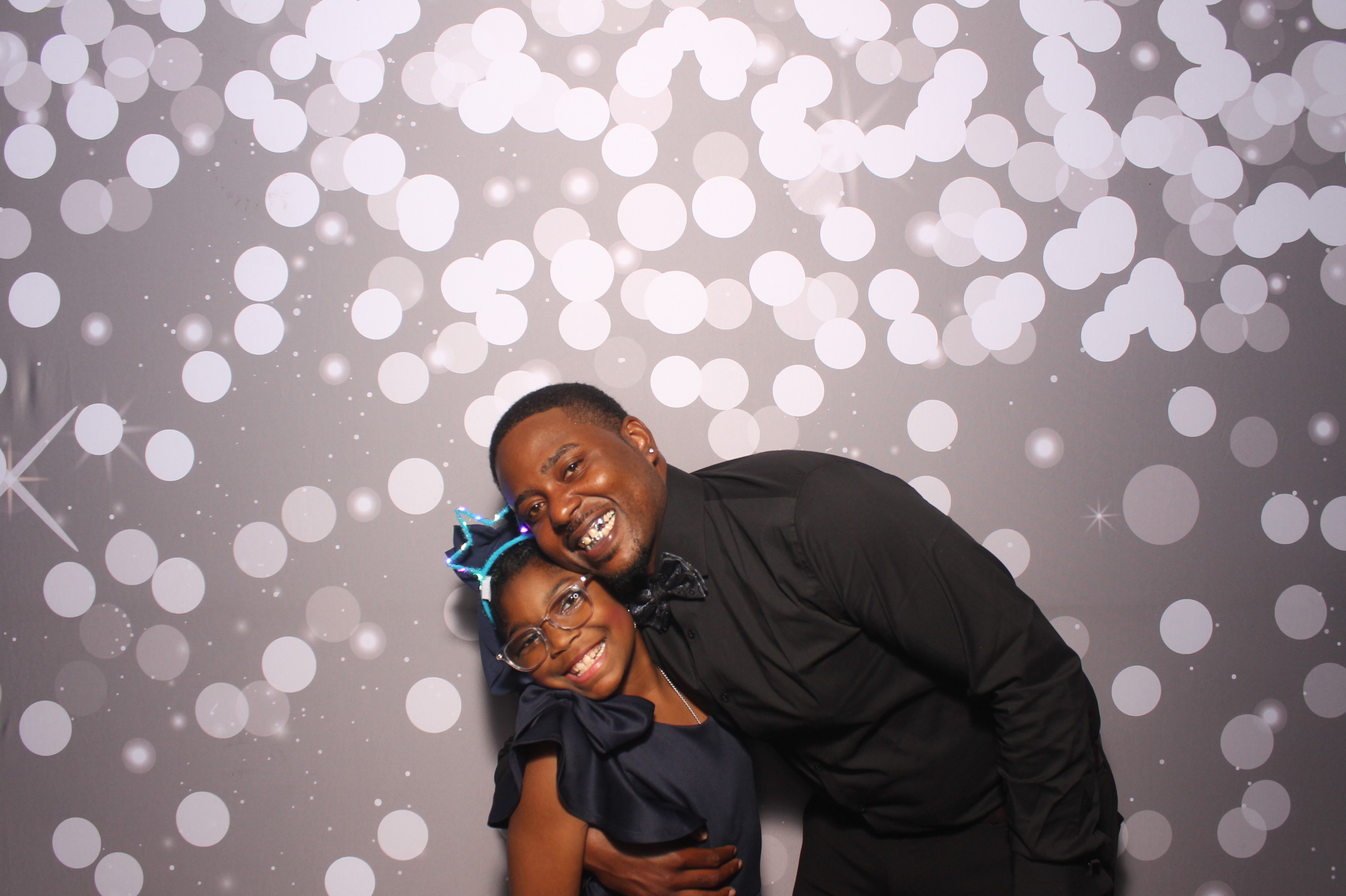 Father Daughter Cupcake Prom | View more photos from the event at gallery.photoboothcincy.com/u/PhotoBoothCincy/Father-Daughter-Cupcake-Prom-1