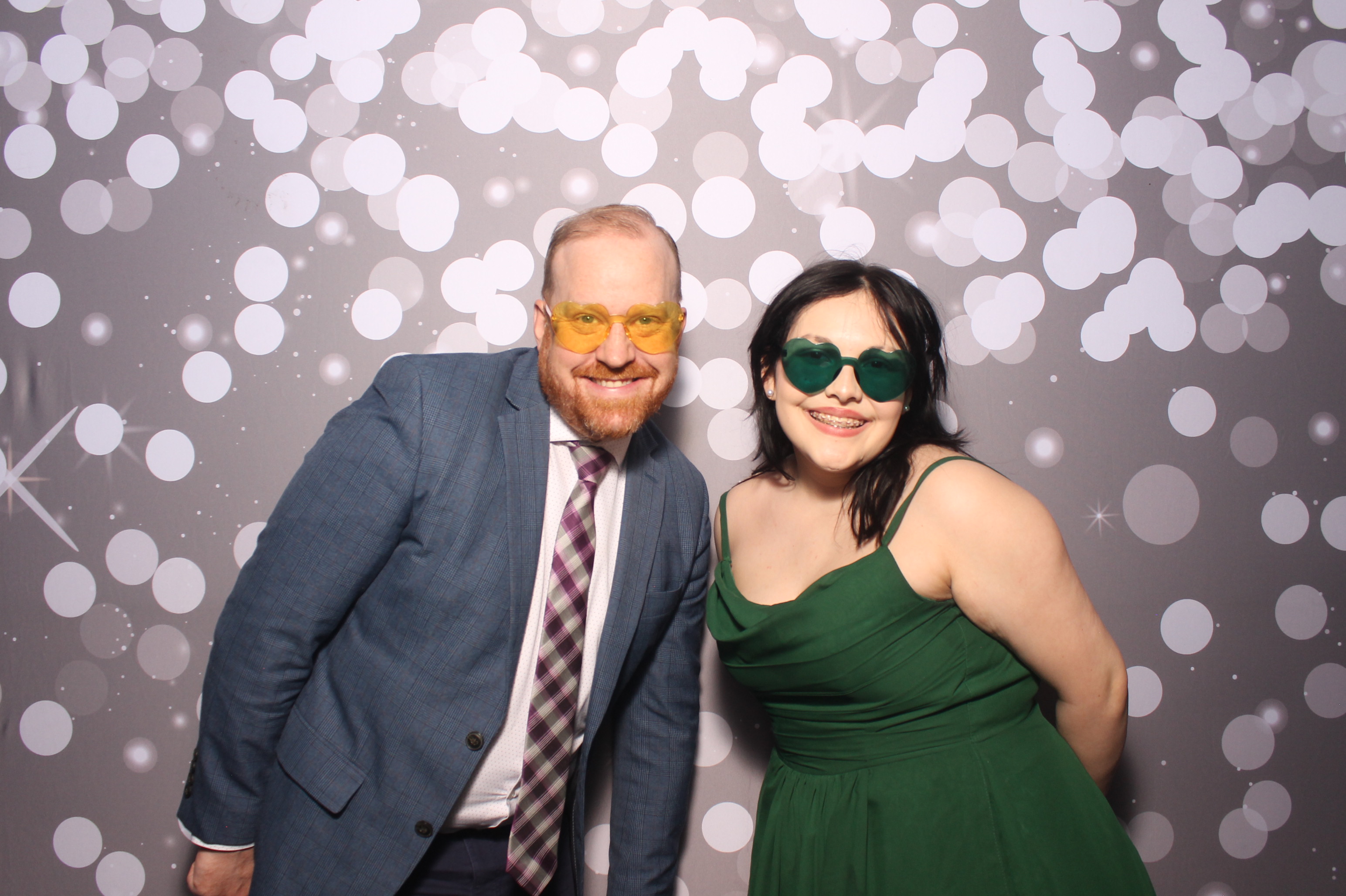 Father Daughter Cupcake Prom | View more photos from the event at gallery.photoboothcincy.com/u/PhotoBoothCincy/Father-Daughter-Cupcake-Prom-1