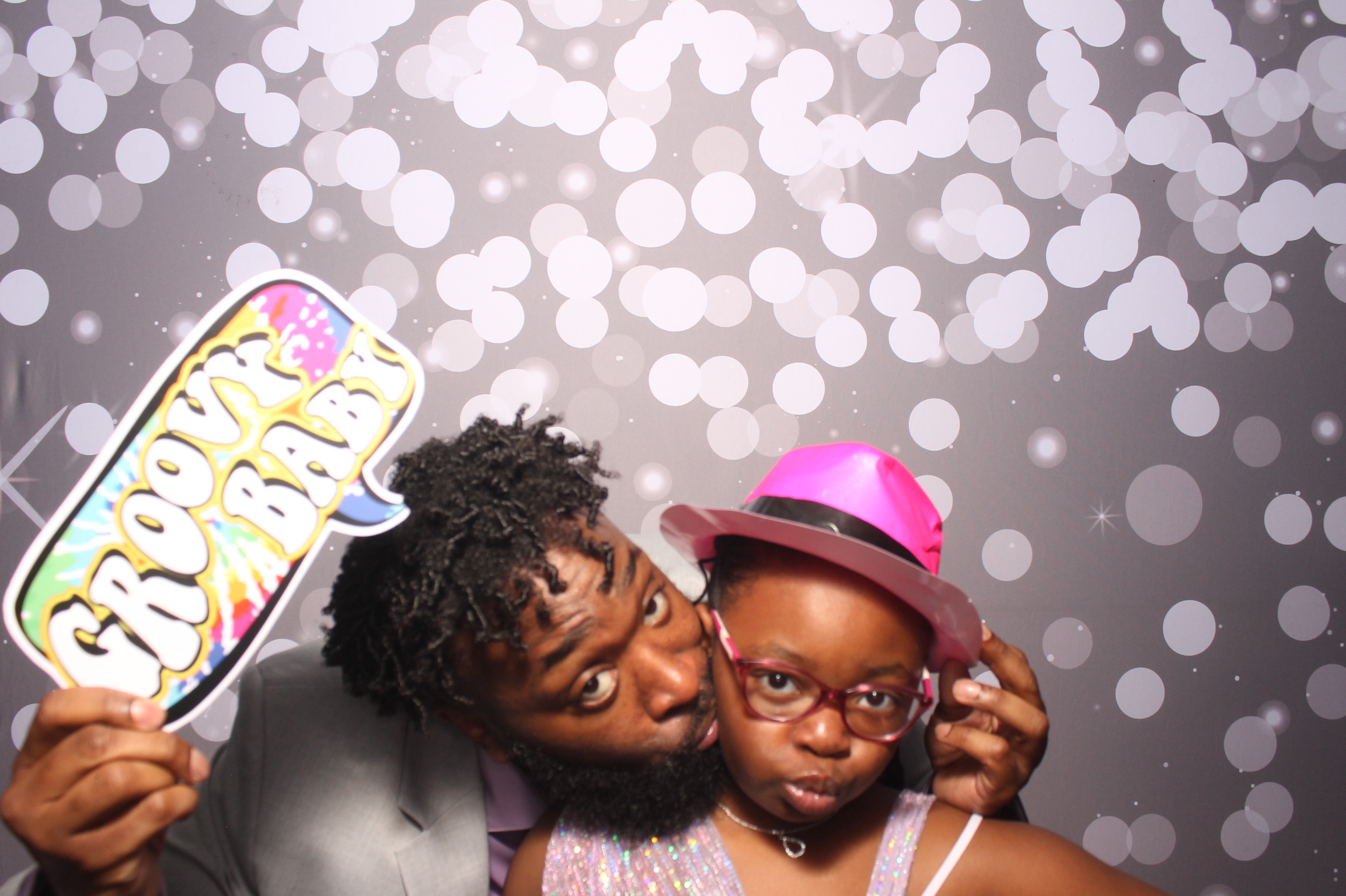 Father Daughter Cupcake Prom | View more photos from the event at gallery.photoboothcincy.com/u/PhotoBoothCincy/Father-Daughter-Cupcake-Prom-1