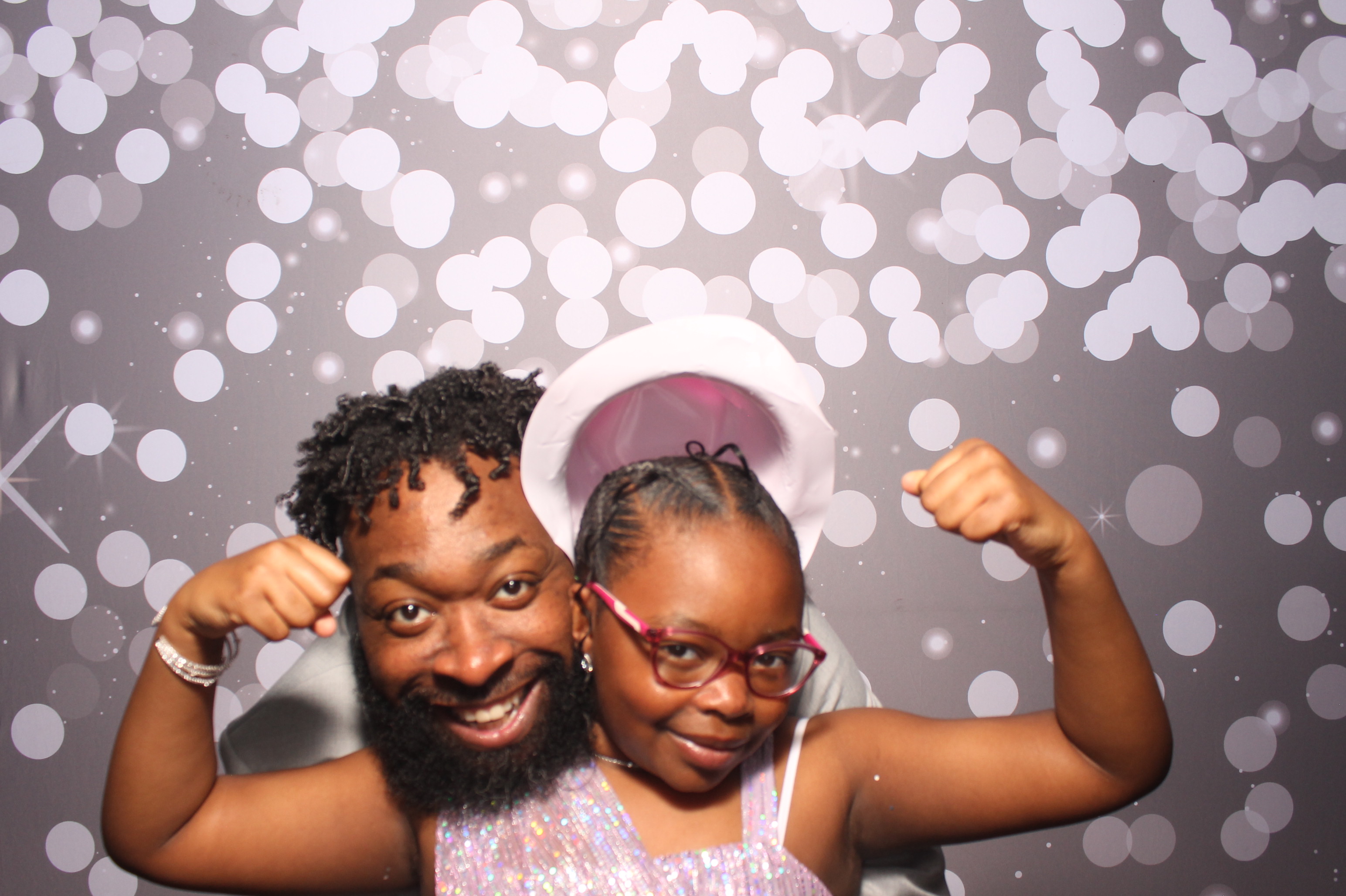 Father Daughter Cupcake Prom | View more photos from the event at gallery.photoboothcincy.com/u/PhotoBoothCincy/Father-Daughter-Cupcake-Prom-1