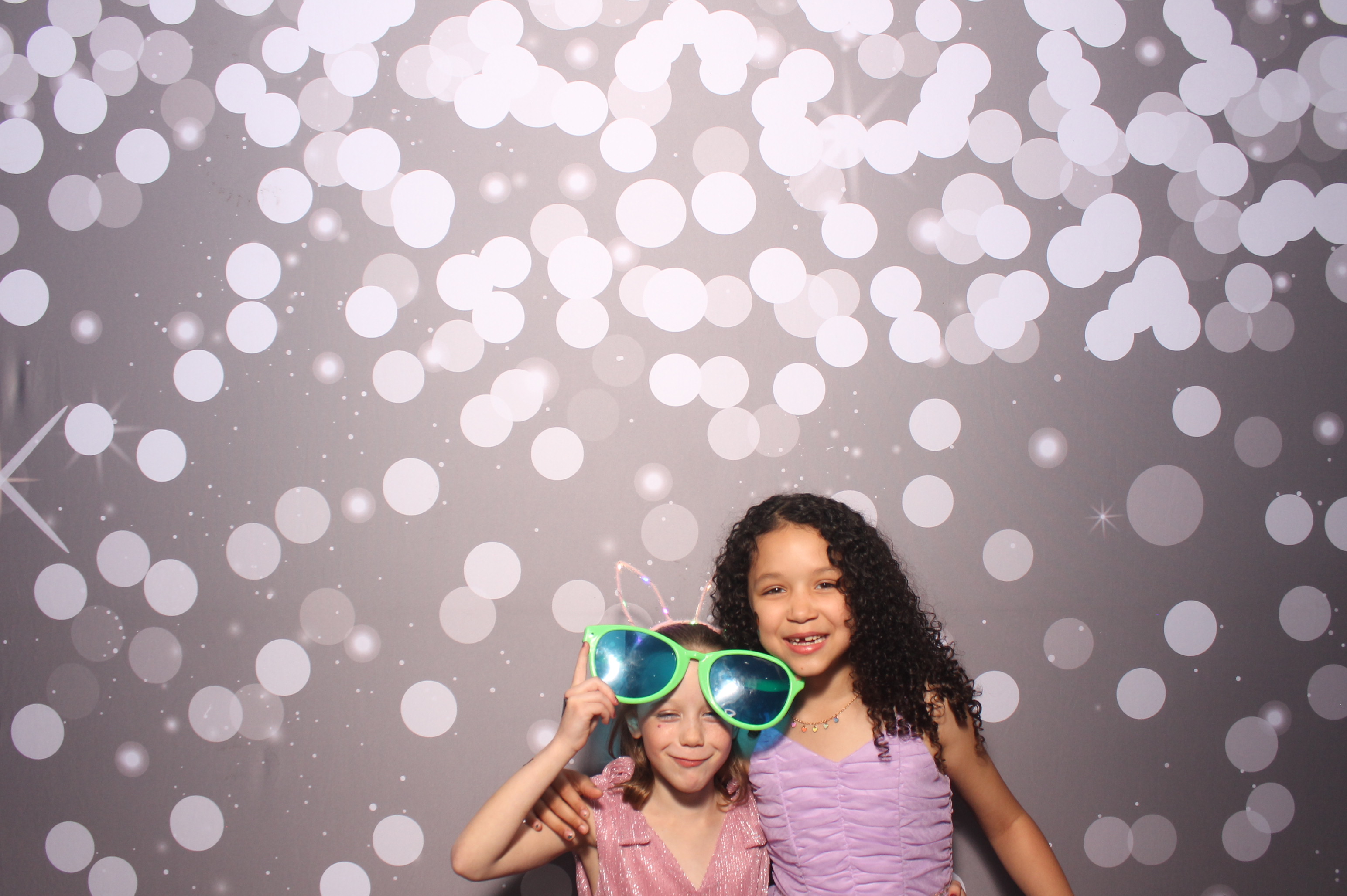 Father Daughter Cupcake Prom | View more photos from the event at gallery.photoboothcincy.com/u/PhotoBoothCincy/Father-Daughter-Cupcake-Prom-1