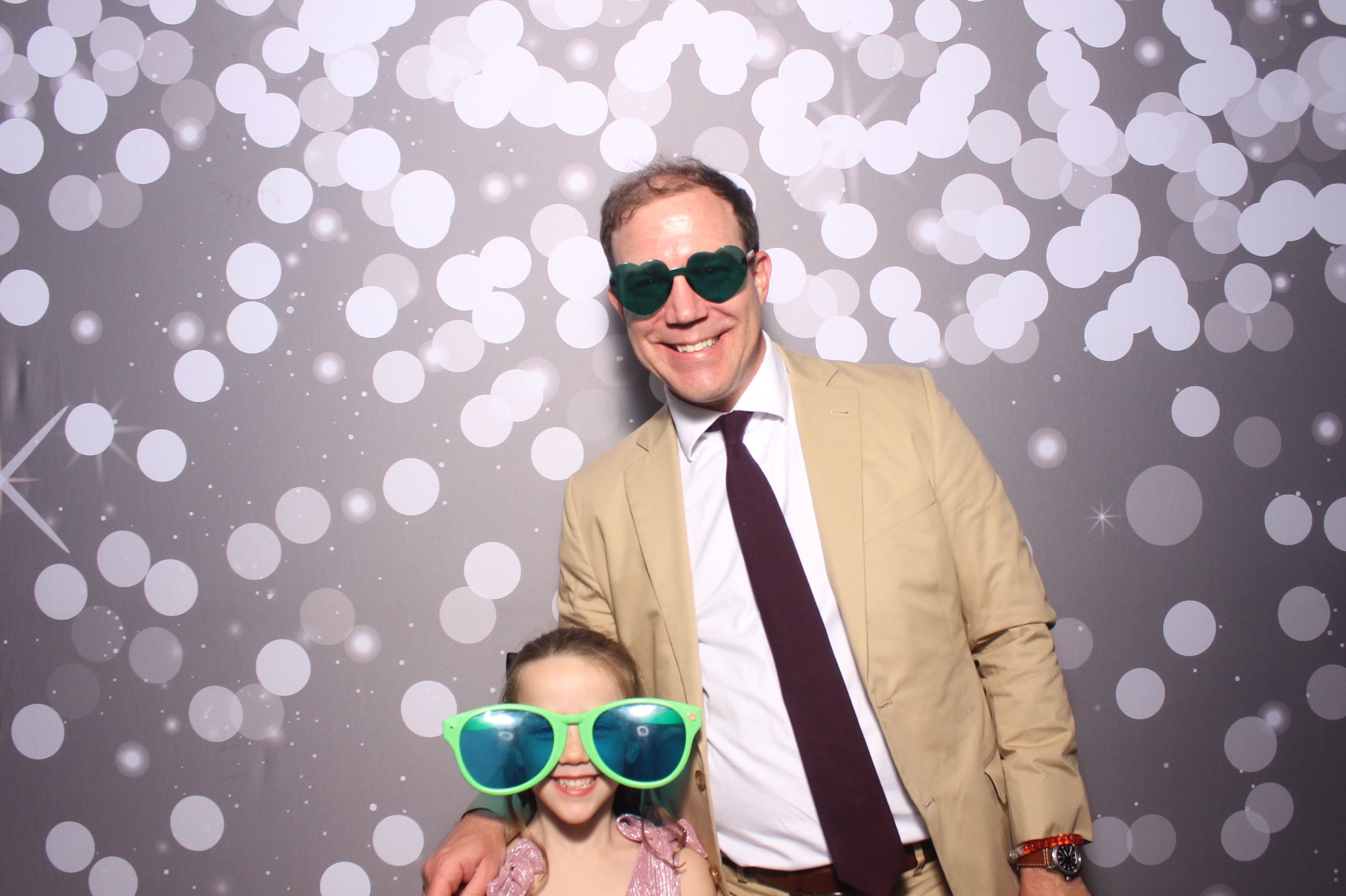 Father Daughter Cupcake Prom | View more photos from the event at gallery.photoboothcincy.com/u/PhotoBoothCincy/Father-Daughter-Cupcake-Prom-1