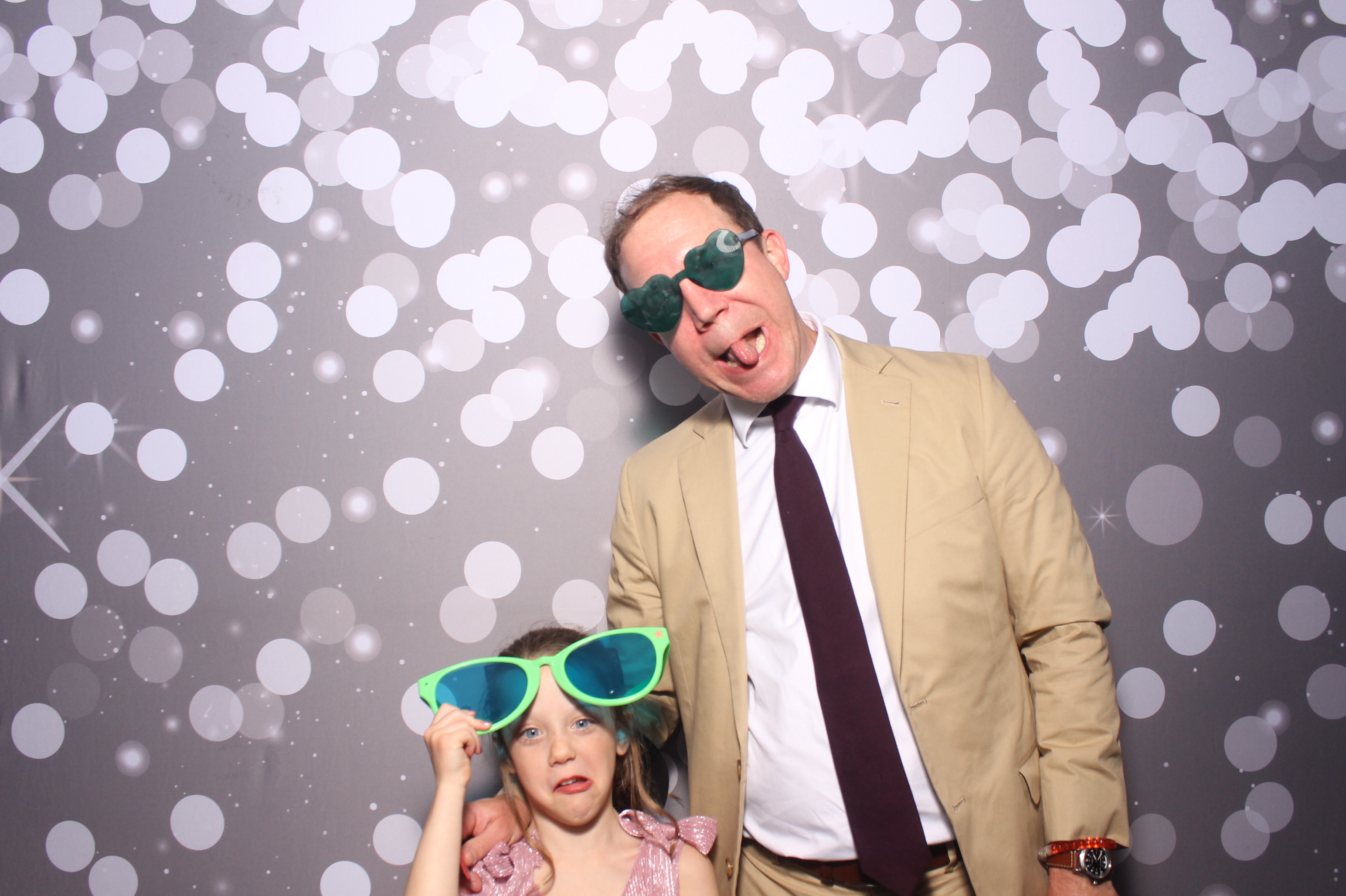 Father Daughter Cupcake Prom | View more photos from the event at gallery.photoboothcincy.com/u/PhotoBoothCincy/Father-Daughter-Cupcake-Prom-1