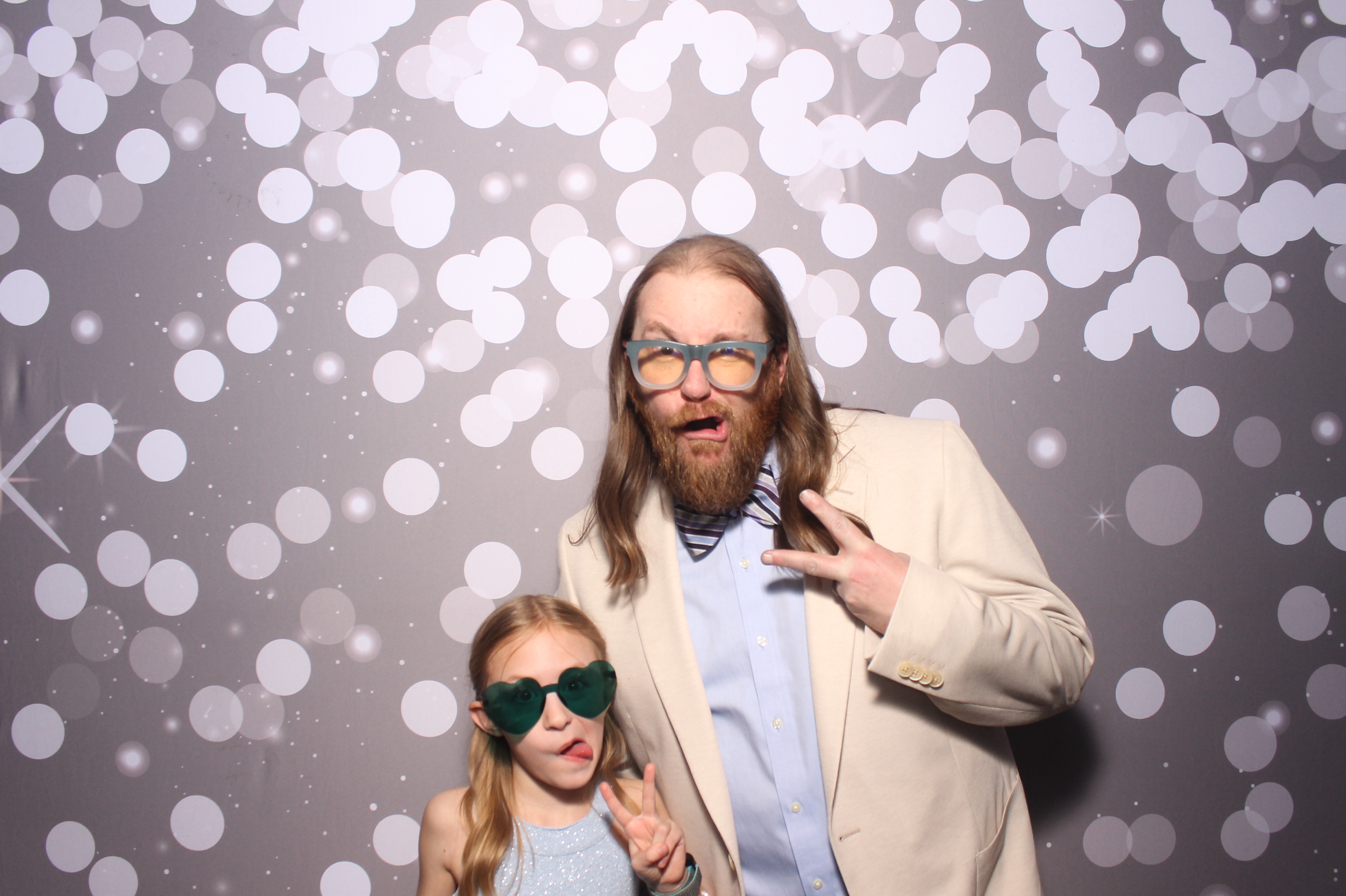 Father Daughter Cupcake Prom | View more photos from the event at gallery.photoboothcincy.com/u/PhotoBoothCincy/Father-Daughter-Cupcake-Prom-1