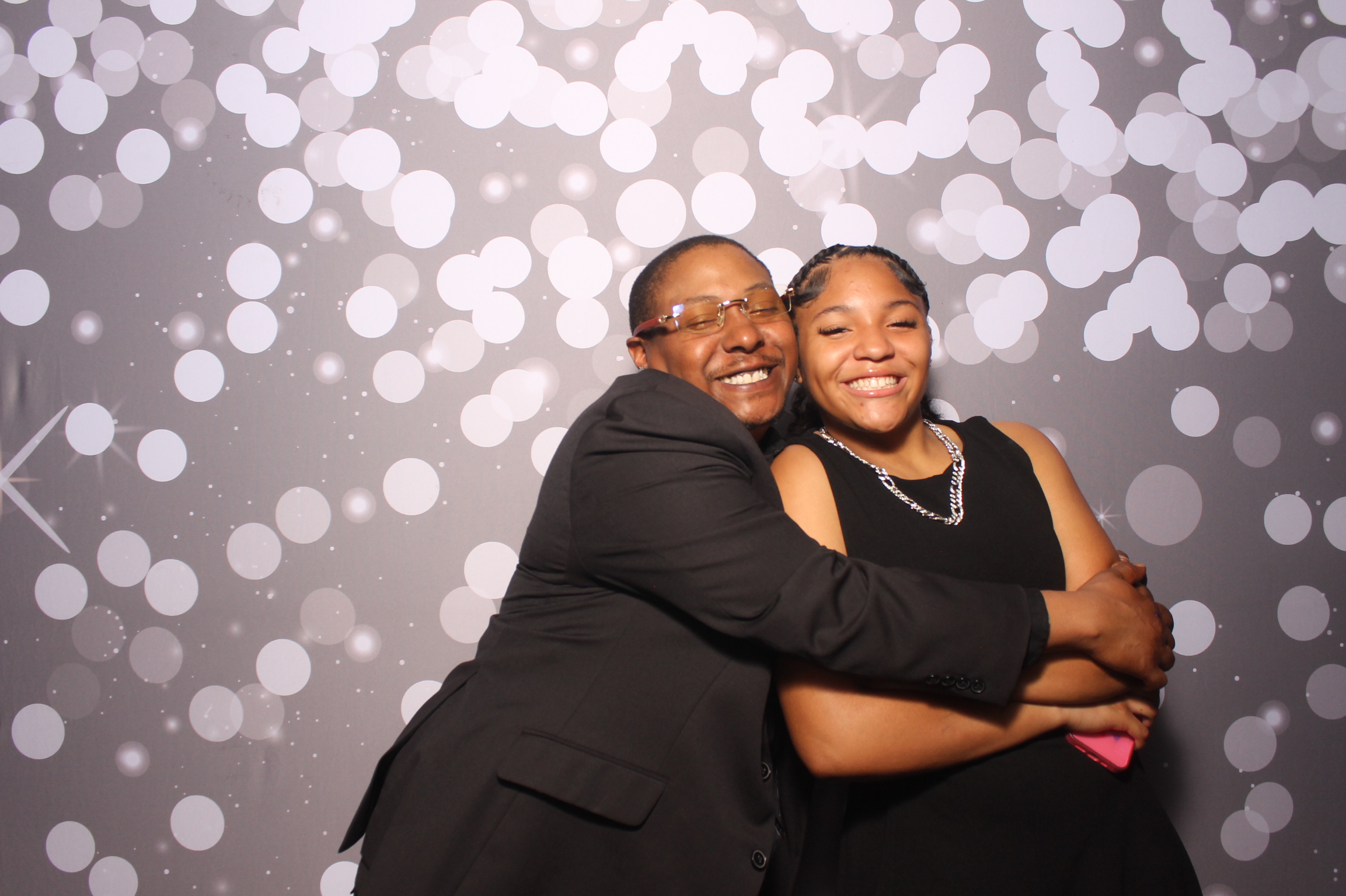 Father Daughter Cupcake Prom | View more photos from the event at gallery.photoboothcincy.com/u/PhotoBoothCincy/Father-Daughter-Cupcake-Prom-1