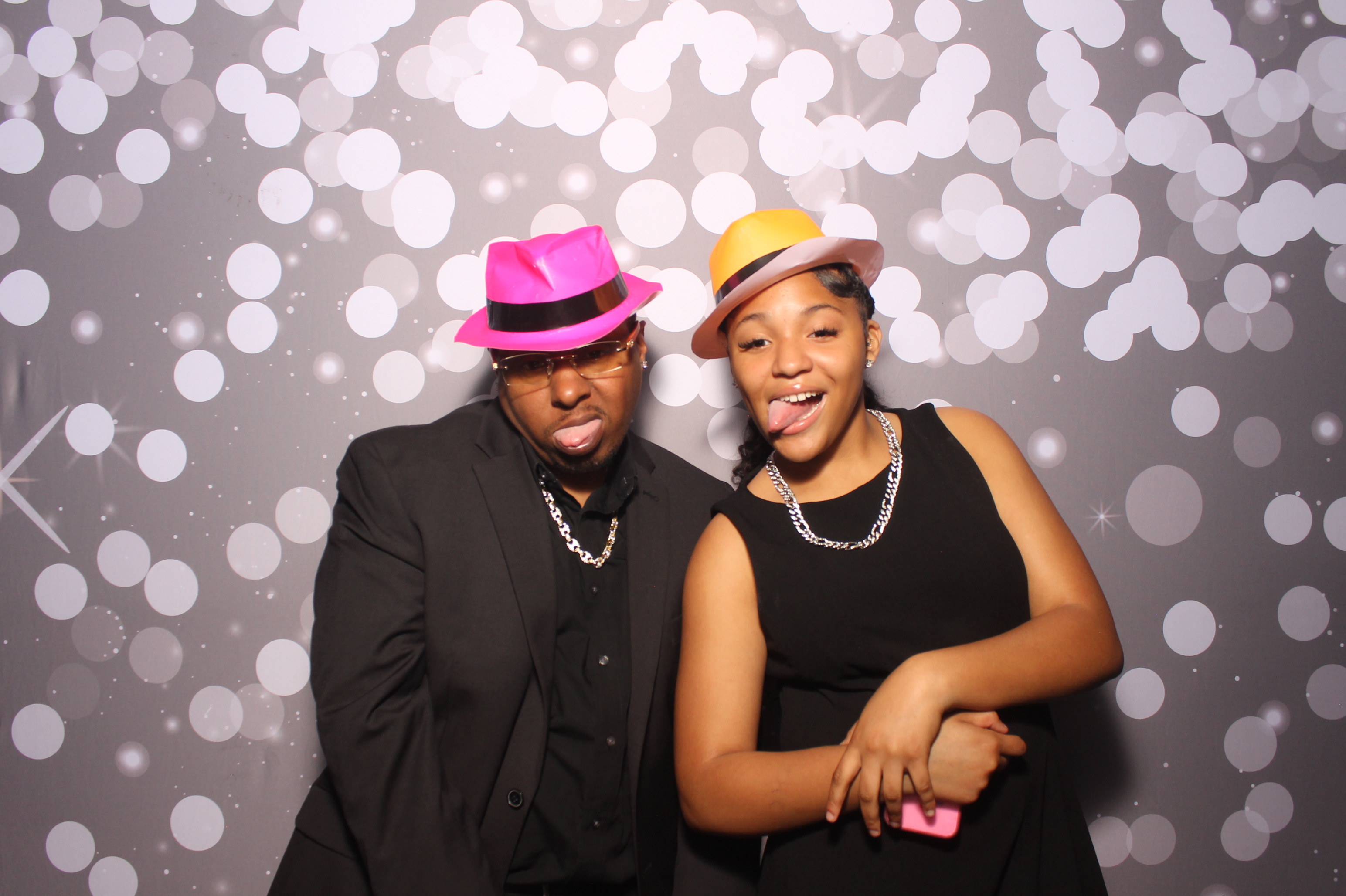 Father Daughter Cupcake Prom | View more photos from the event at gallery.photoboothcincy.com/u/PhotoBoothCincy/Father-Daughter-Cupcake-Prom-1