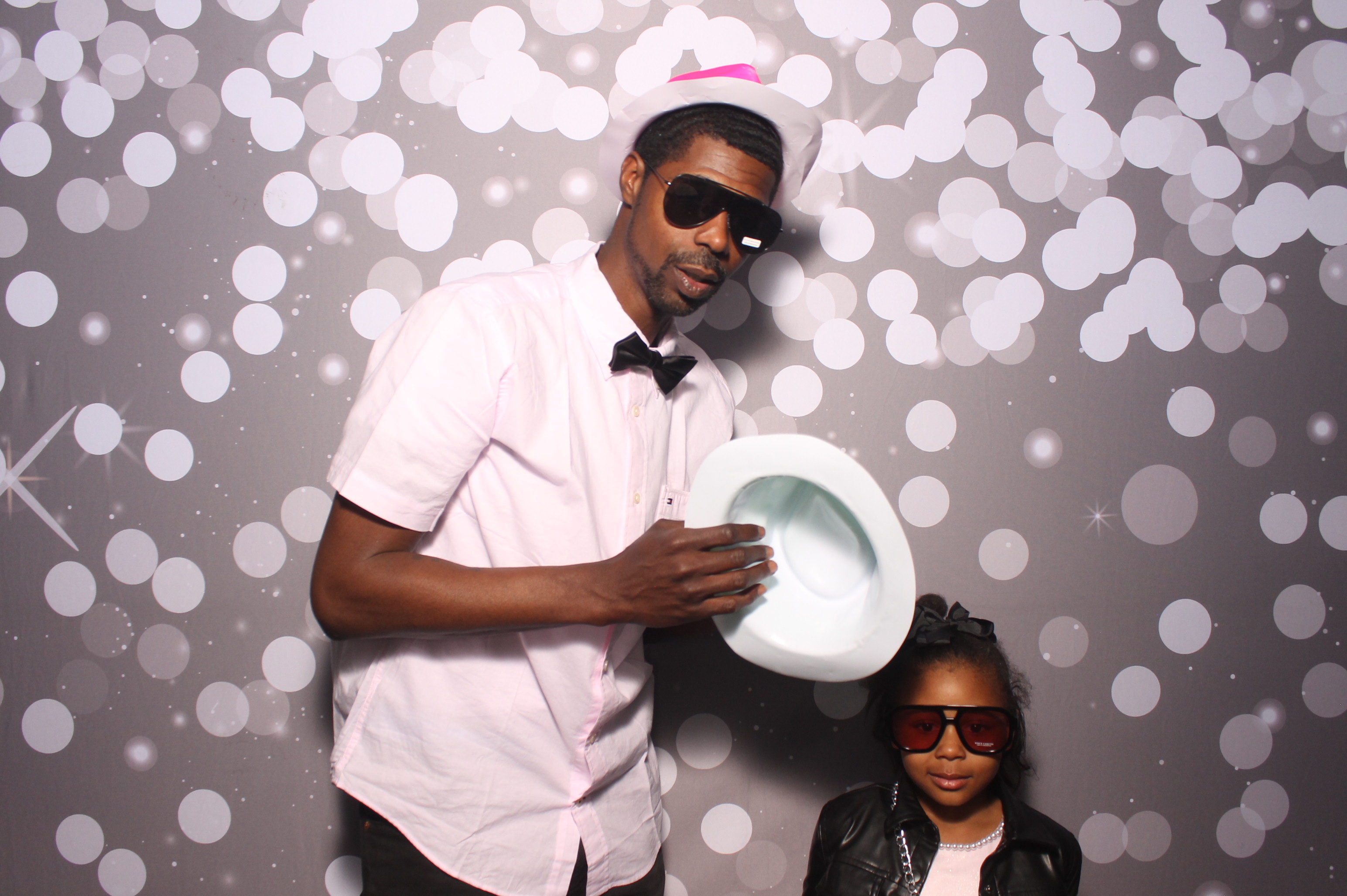 Father Daughter Cupcake Prom | View more photos from the event at gallery.photoboothcincy.com/u/PhotoBoothCincy/Father-Daughter-Cupcake-Prom-1