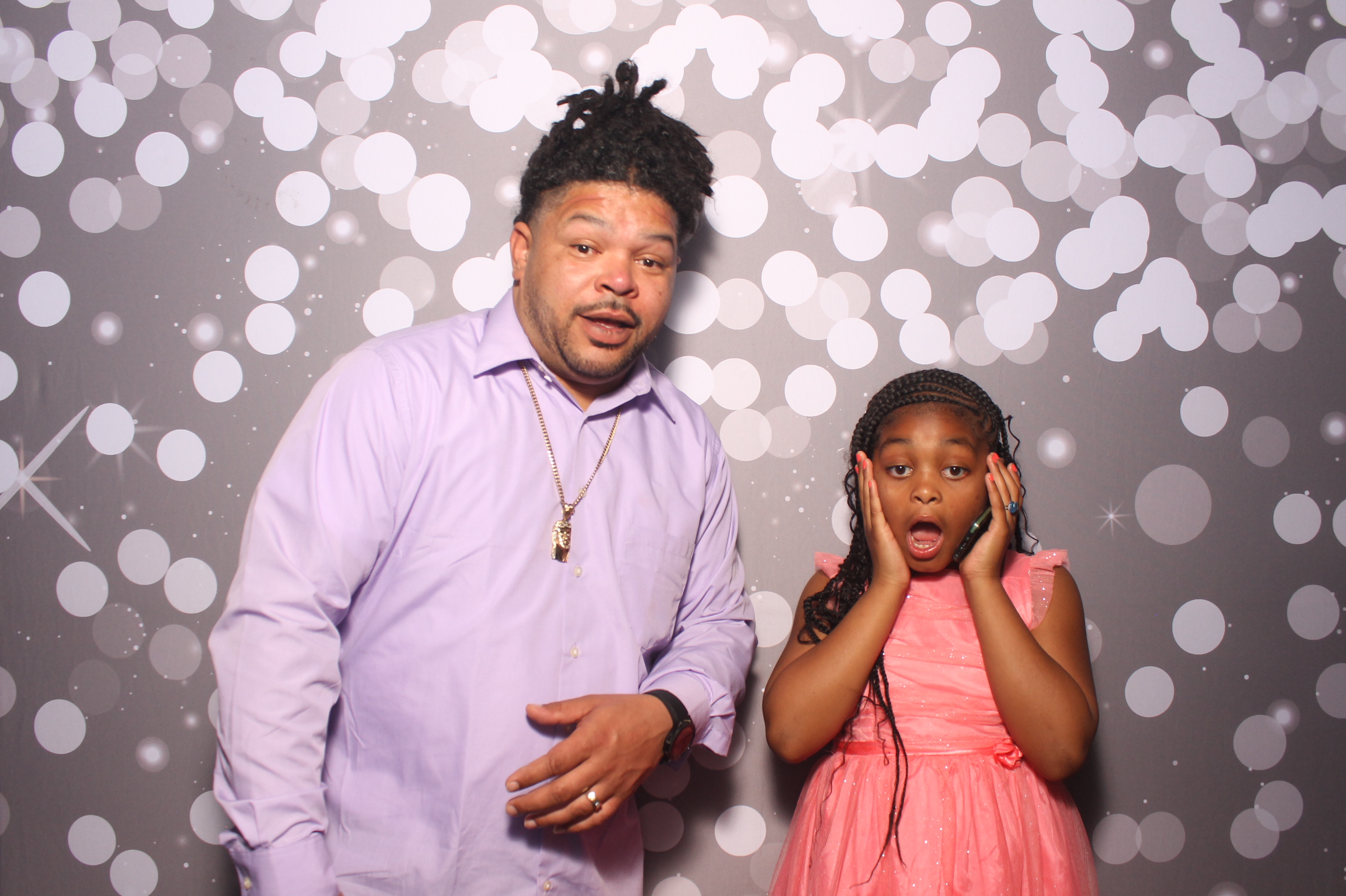 Father Daughter Cupcake Prom | View more photos from the event at gallery.photoboothcincy.com/u/PhotoBoothCincy/Father-Daughter-Cupcake-Prom-1