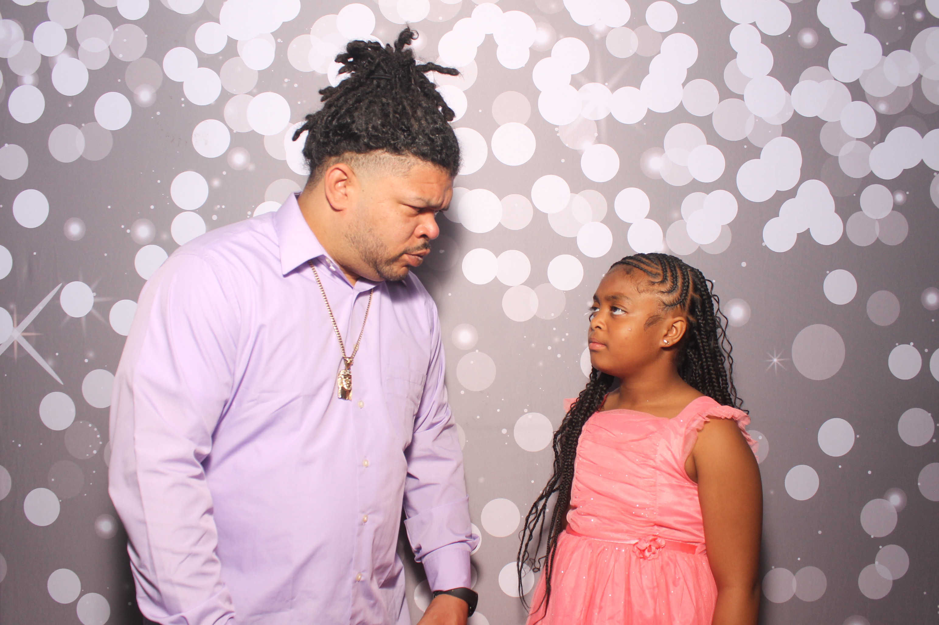 Father Daughter Cupcake Prom | View more photos from the event at gallery.photoboothcincy.com/u/PhotoBoothCincy/Father-Daughter-Cupcake-Prom-1