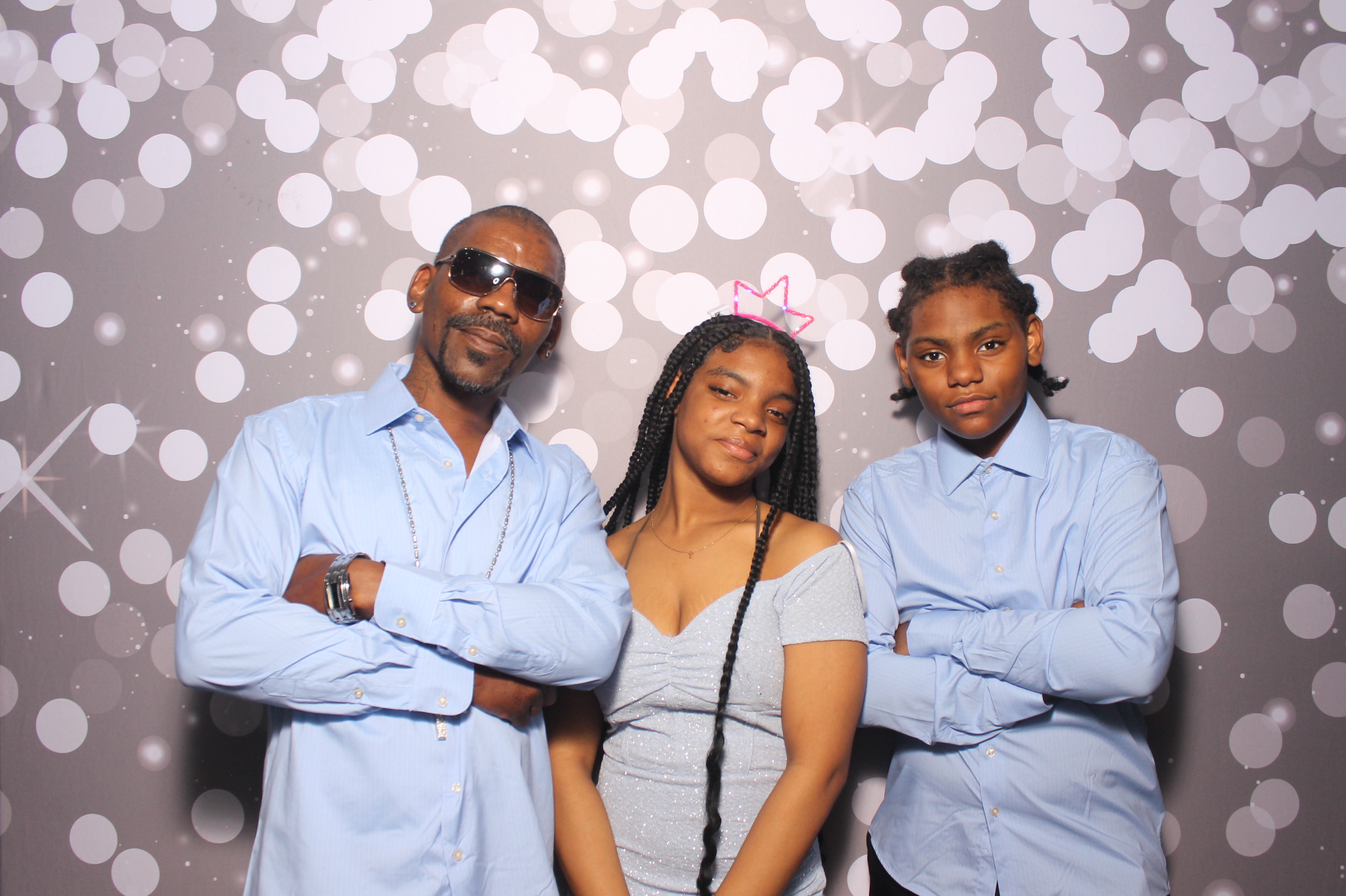 Father Daughter Cupcake Prom | View more photos from the event at gallery.photoboothcincy.com/u/PhotoBoothCincy/Father-Daughter-Cupcake-Prom-1