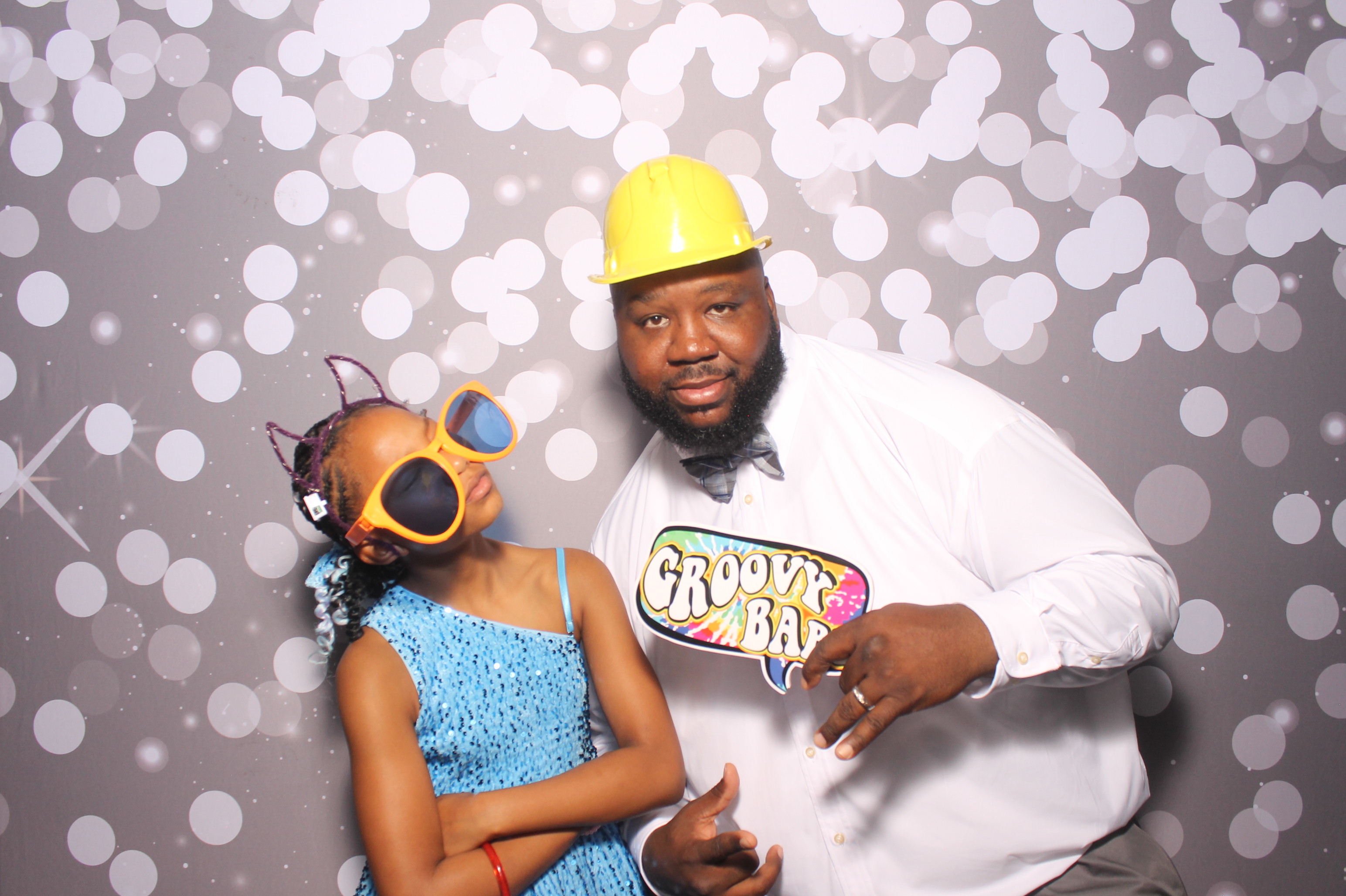 Father Daughter Cupcake Prom | View more photos from the event at gallery.photoboothcincy.com/u/PhotoBoothCincy/Father-Daughter-Cupcake-Prom-1