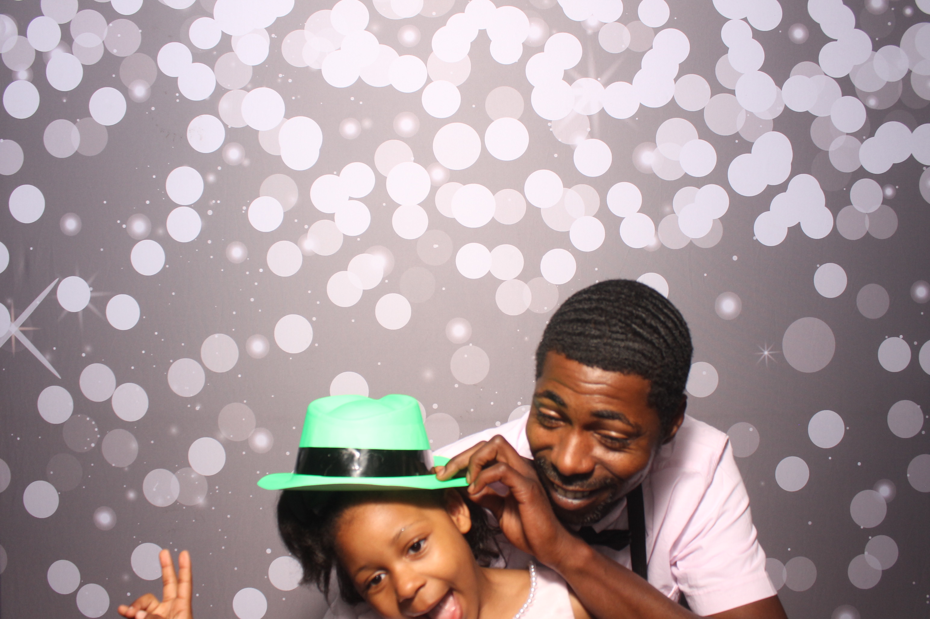 Father Daughter Cupcake Prom | View more photos from the event at gallery.photoboothcincy.com/u/PhotoBoothCincy/Father-Daughter-Cupcake-Prom-1
