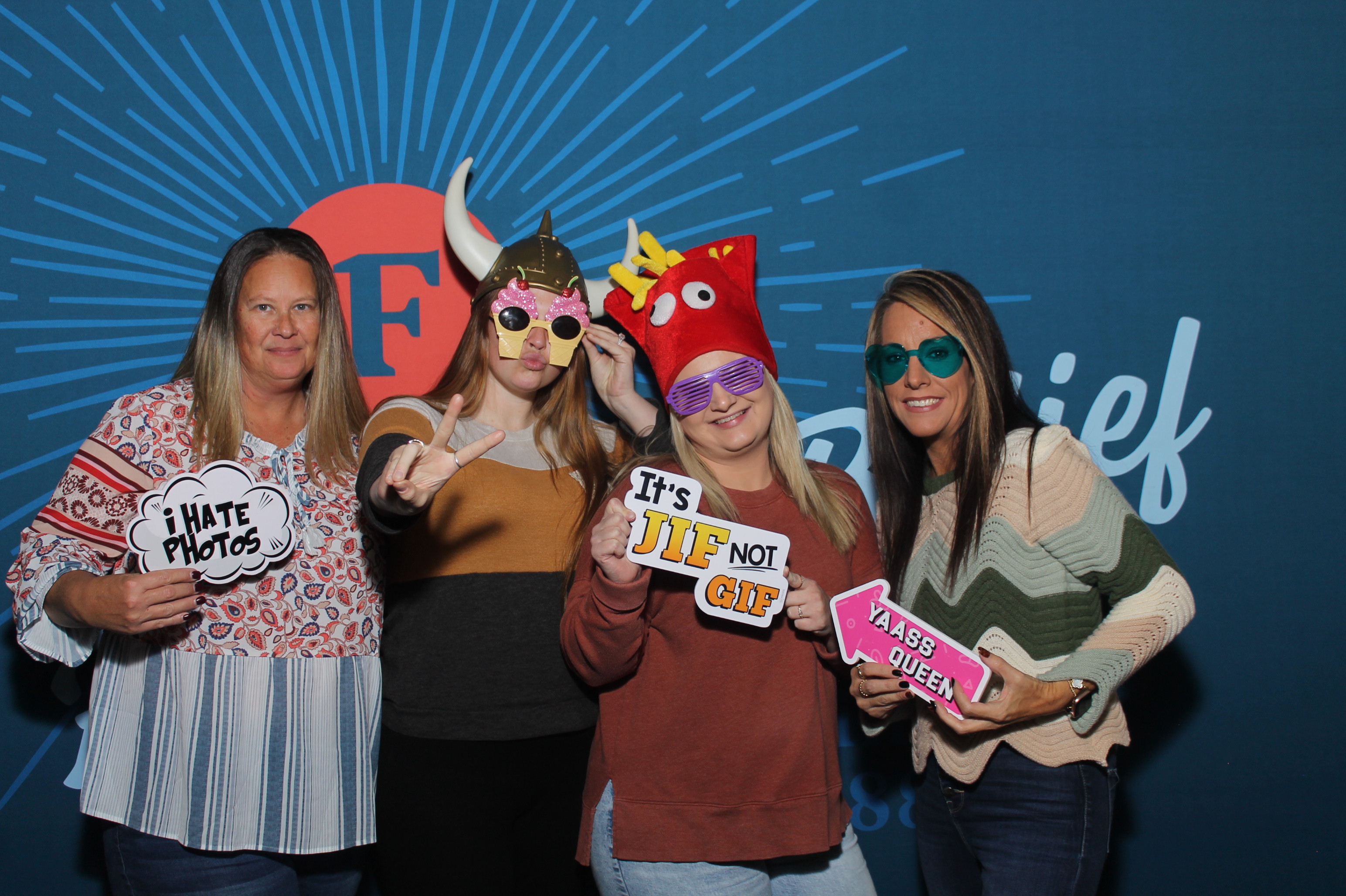 First State Bank Fall Dinner | View more photos from the event at gallery.photoboothcincy.com/u/PhotoBoothCincy/First-State-Bank-Fall-Dinner