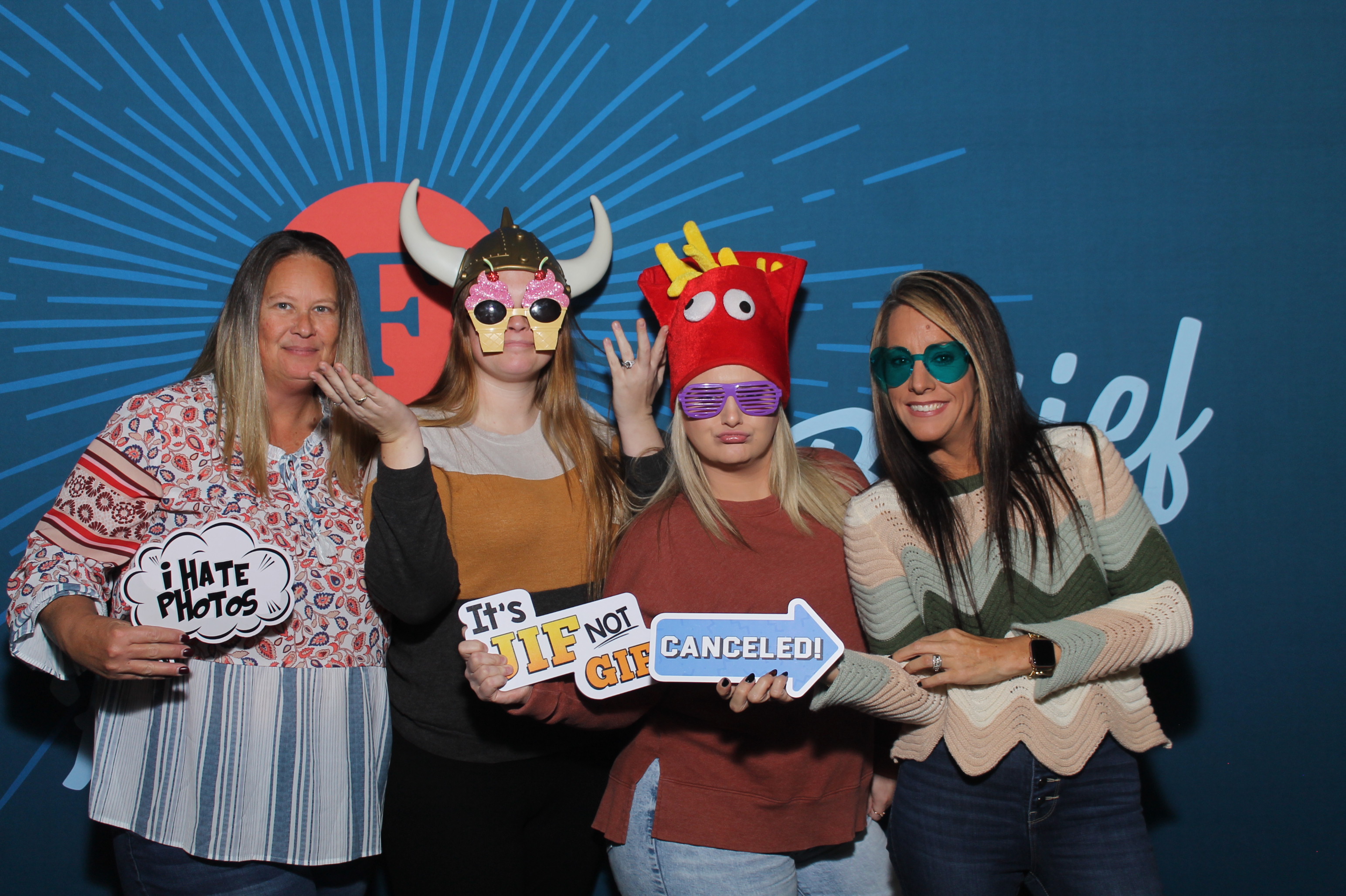 First State Bank Fall Dinner | View more photos from the event at gallery.photoboothcincy.com/u/PhotoBoothCincy/First-State-Bank-Fall-Dinner