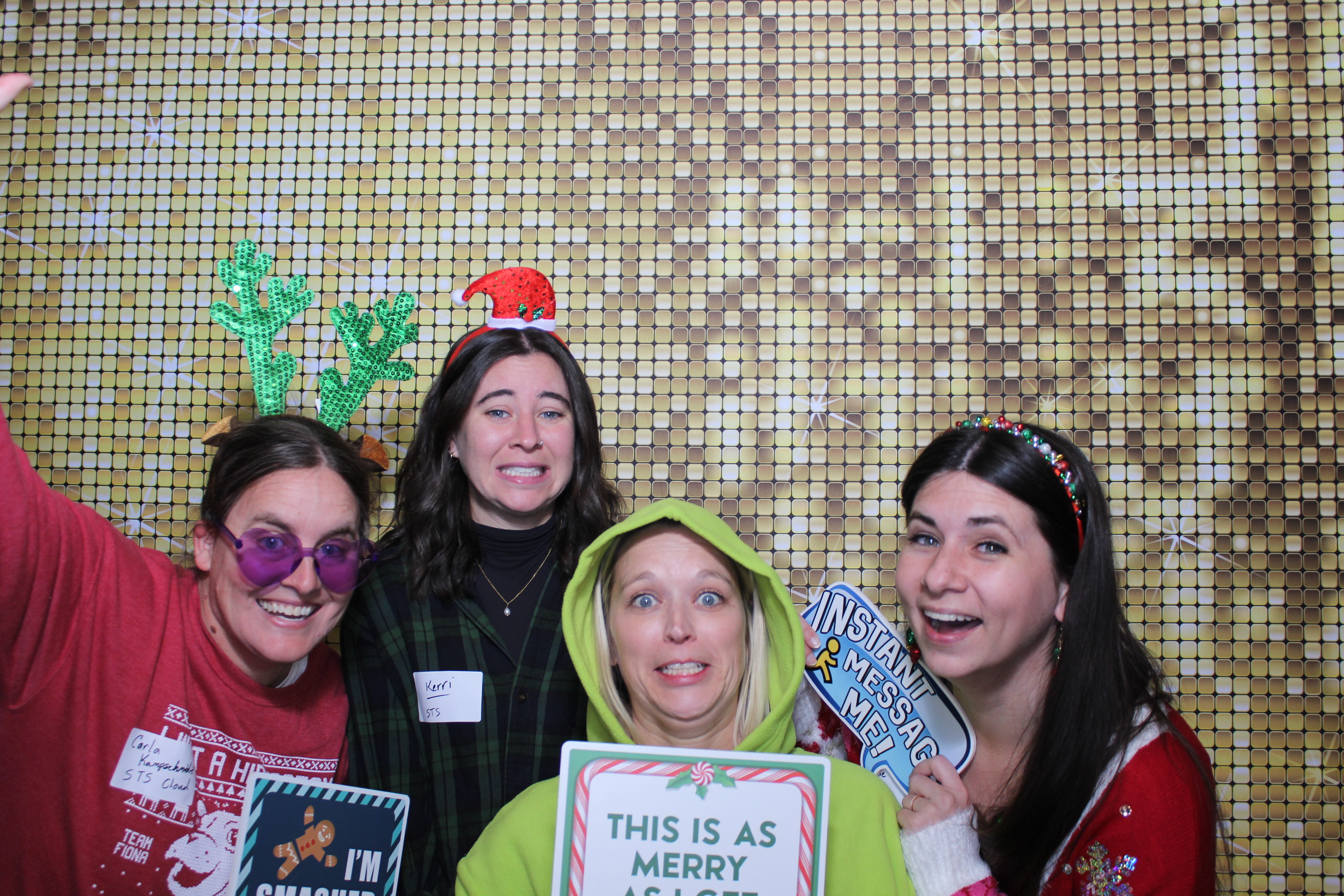 GE Aerospace Holiday Party | View more photos from the event at gallery.photoboothcincy.com/u/PhotoBoothCincy/GE-Aerospace-Holiday-Party