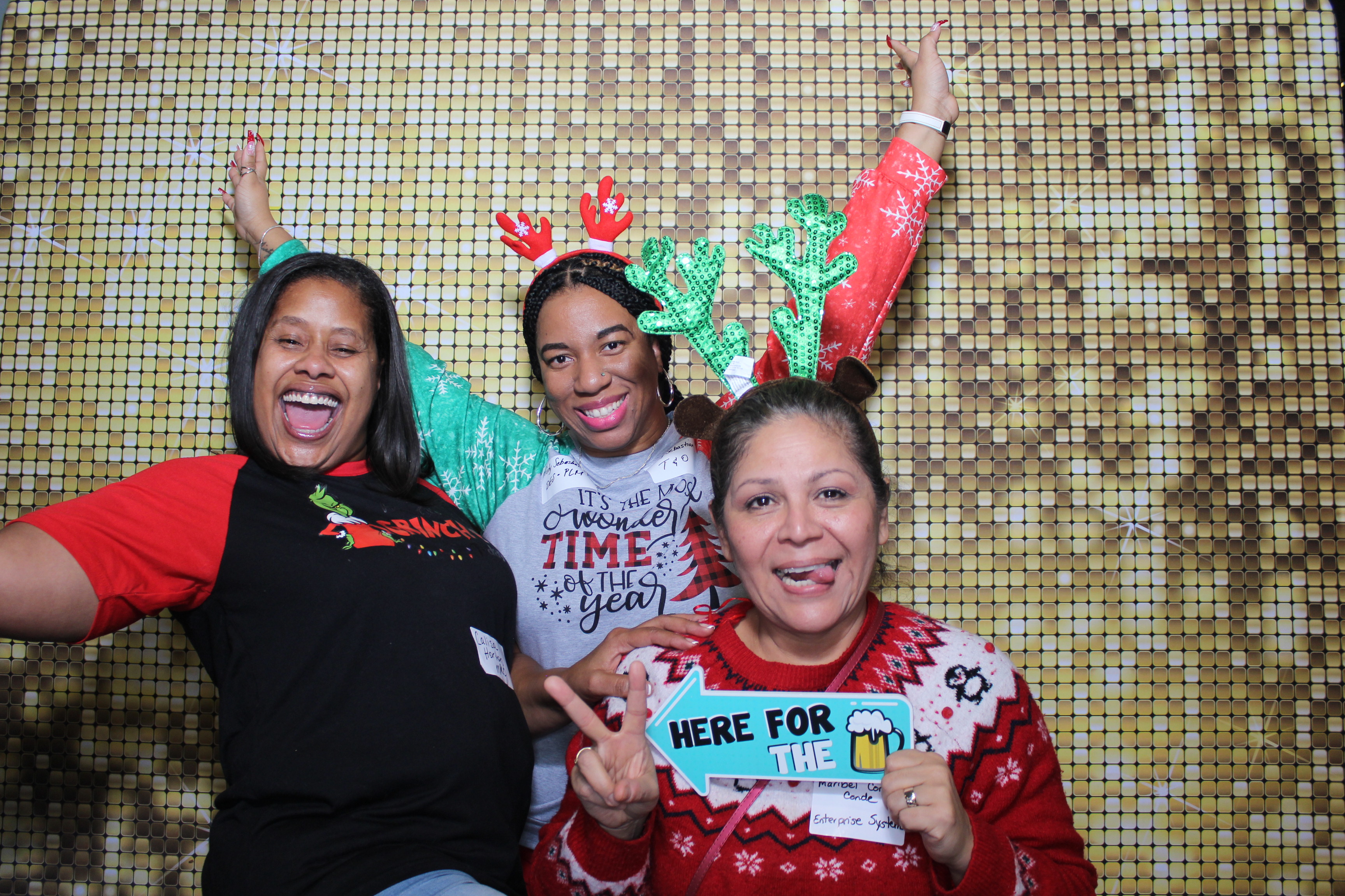 GE Aerospace Holiday Party | View more photos from the event at gallery.photoboothcincy.com/u/PhotoBoothCincy/GE-Aerospace-Holiday-Party