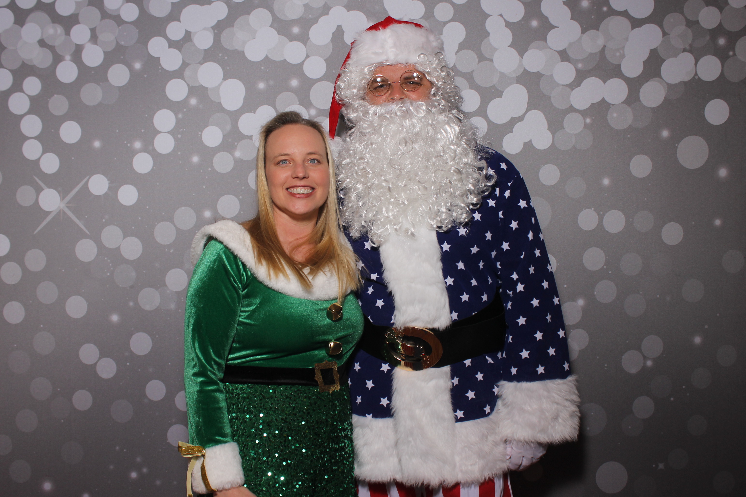 GE Castings Jolly Jamboree | View more photos from the event at gallery.photoboothcincy.com/u/PhotoBoothCincy/GE-Castings-Jolly-Jamboree