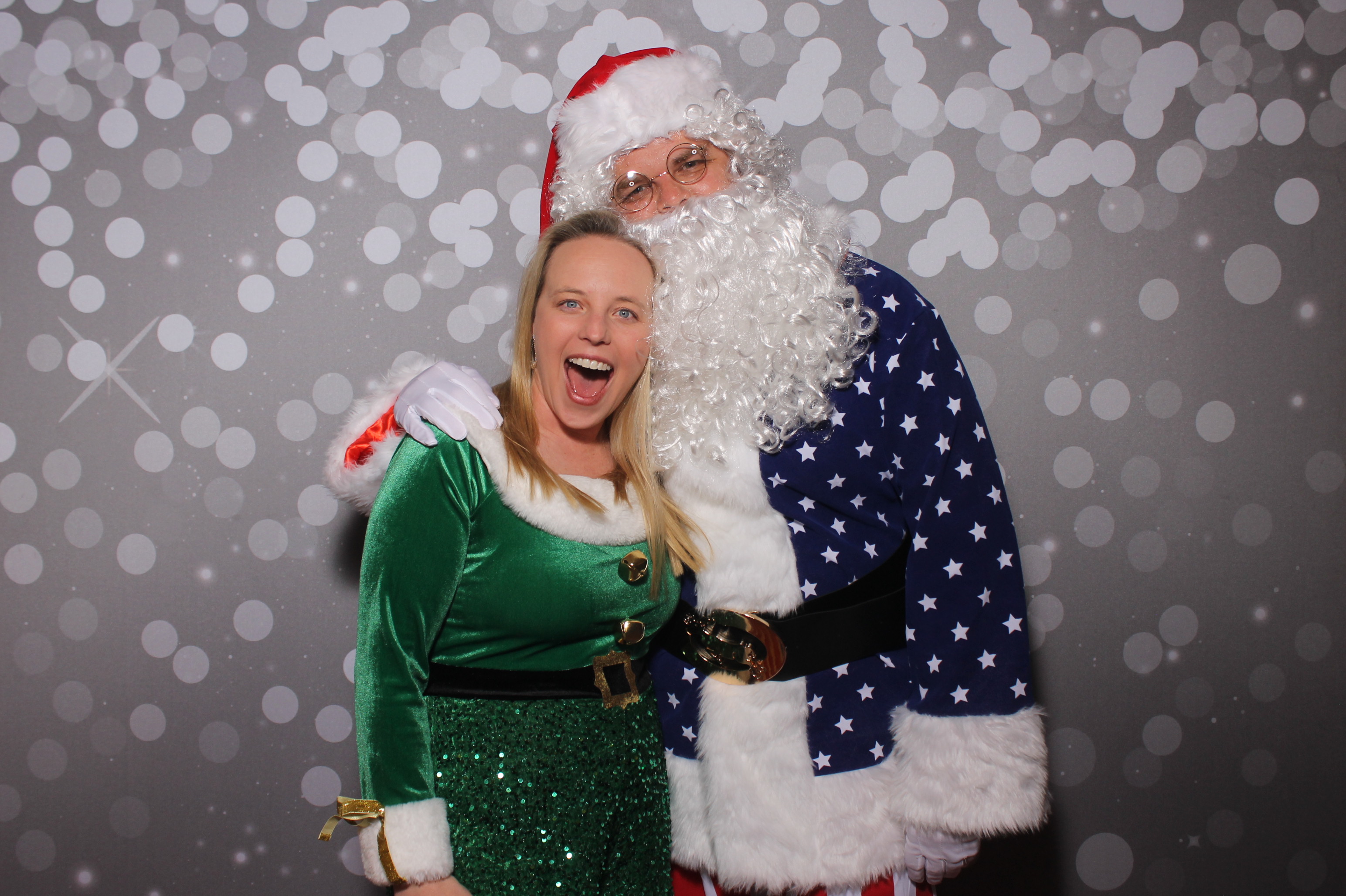 GE Castings Jolly Jamboree | View more photos from the event at gallery.photoboothcincy.com/u/PhotoBoothCincy/GE-Castings-Jolly-Jamboree