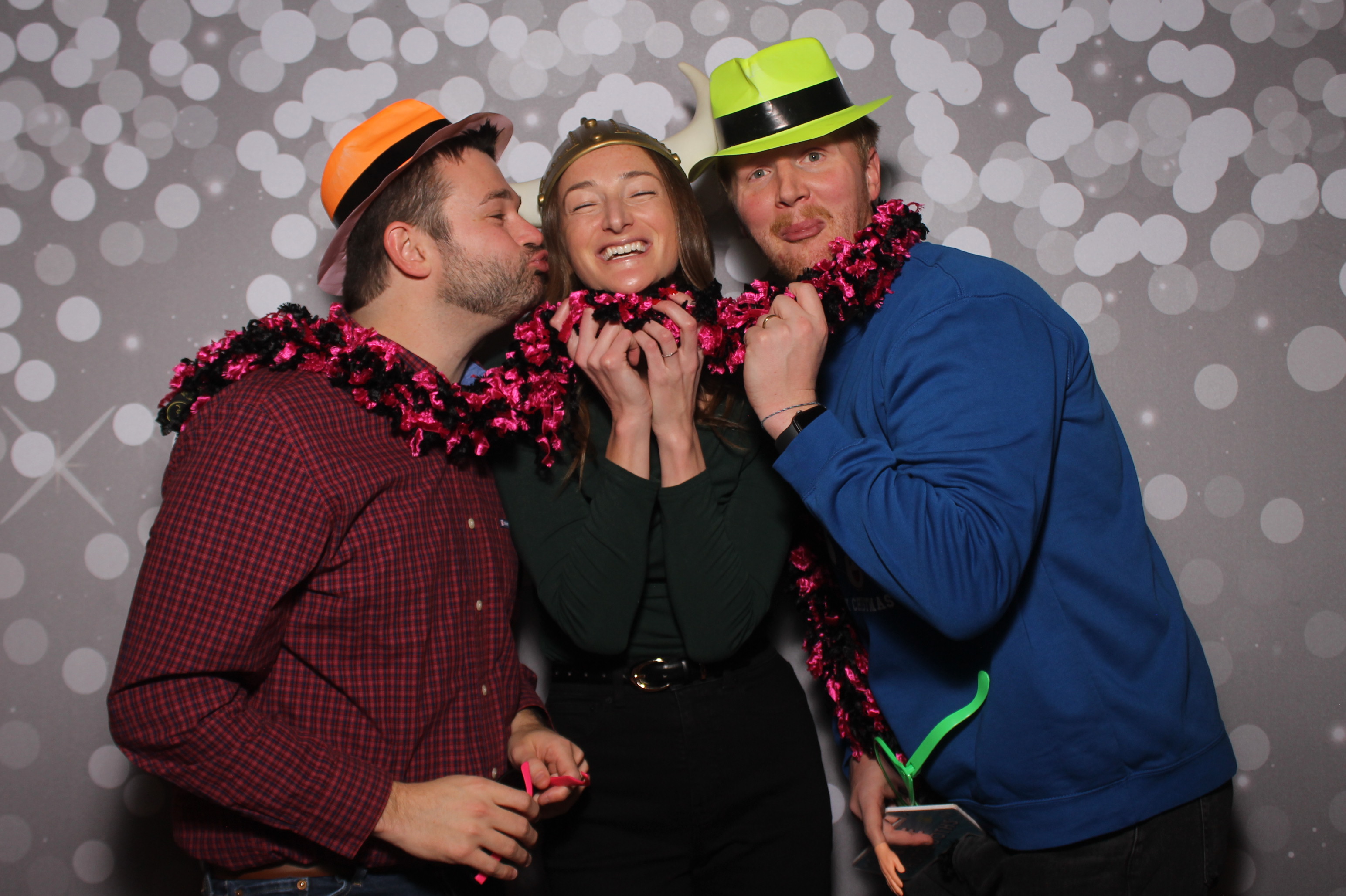 GE Castings Jolly Jamboree | View more photos from the event at gallery.photoboothcincy.com/u/PhotoBoothCincy/GE-Castings-Jolly-Jamboree