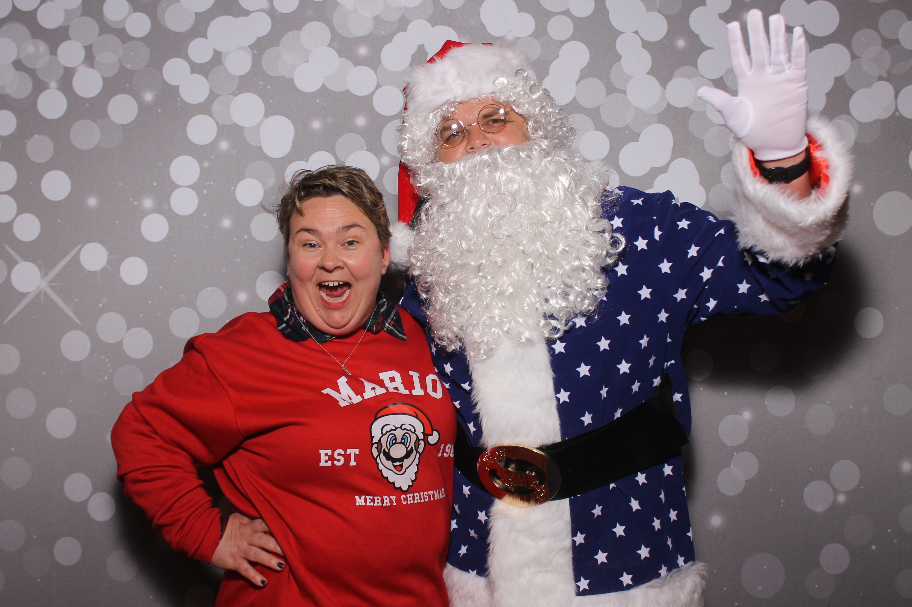 GE Castings Jolly Jamboree | View more photos from the event at gallery.photoboothcincy.com/u/PhotoBoothCincy/GE-Castings-Jolly-Jamboree