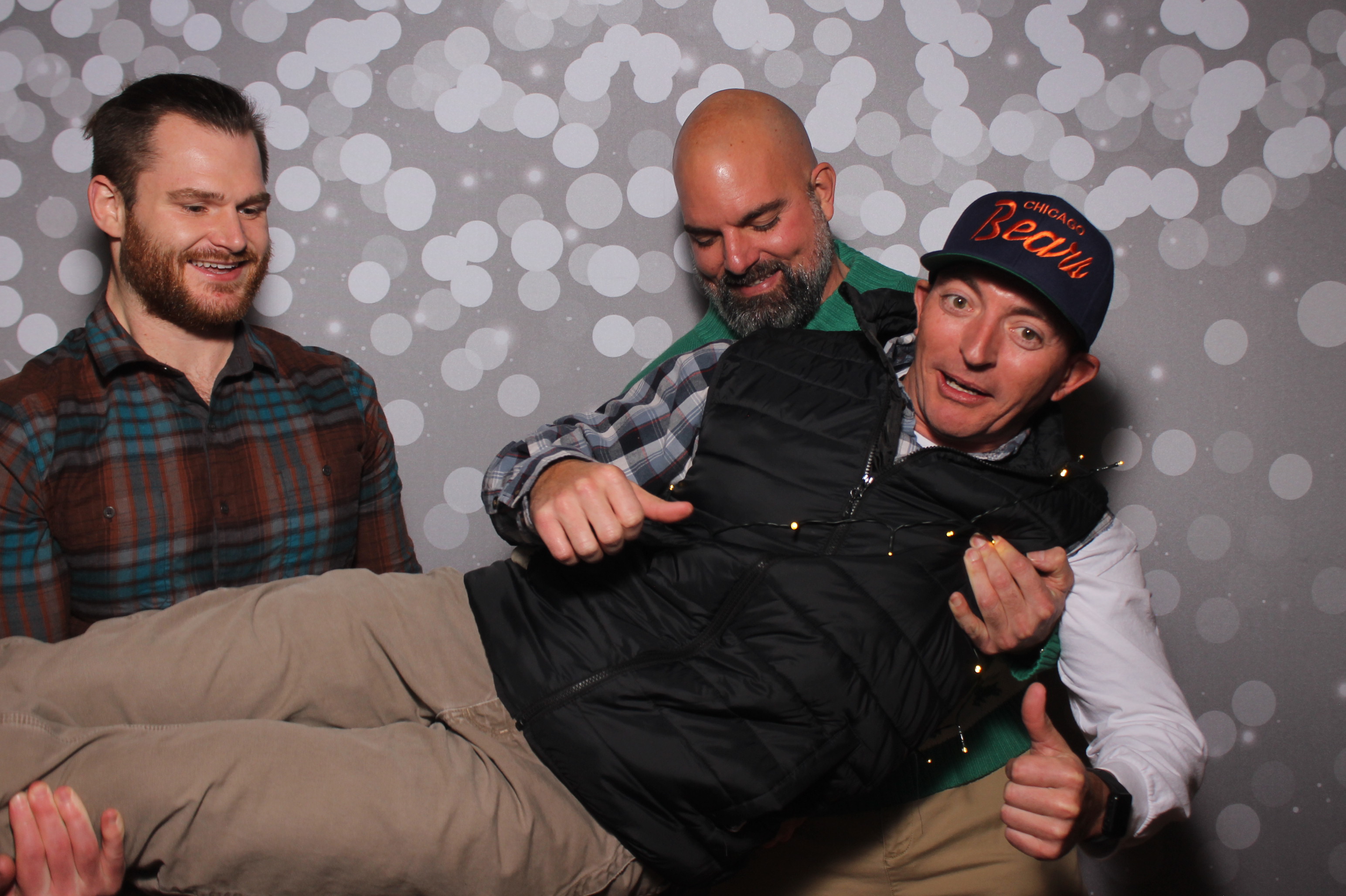 GE Castings Jolly Jamboree | View more photos from the event at gallery.photoboothcincy.com/u/PhotoBoothCincy/GE-Castings-Jolly-Jamboree