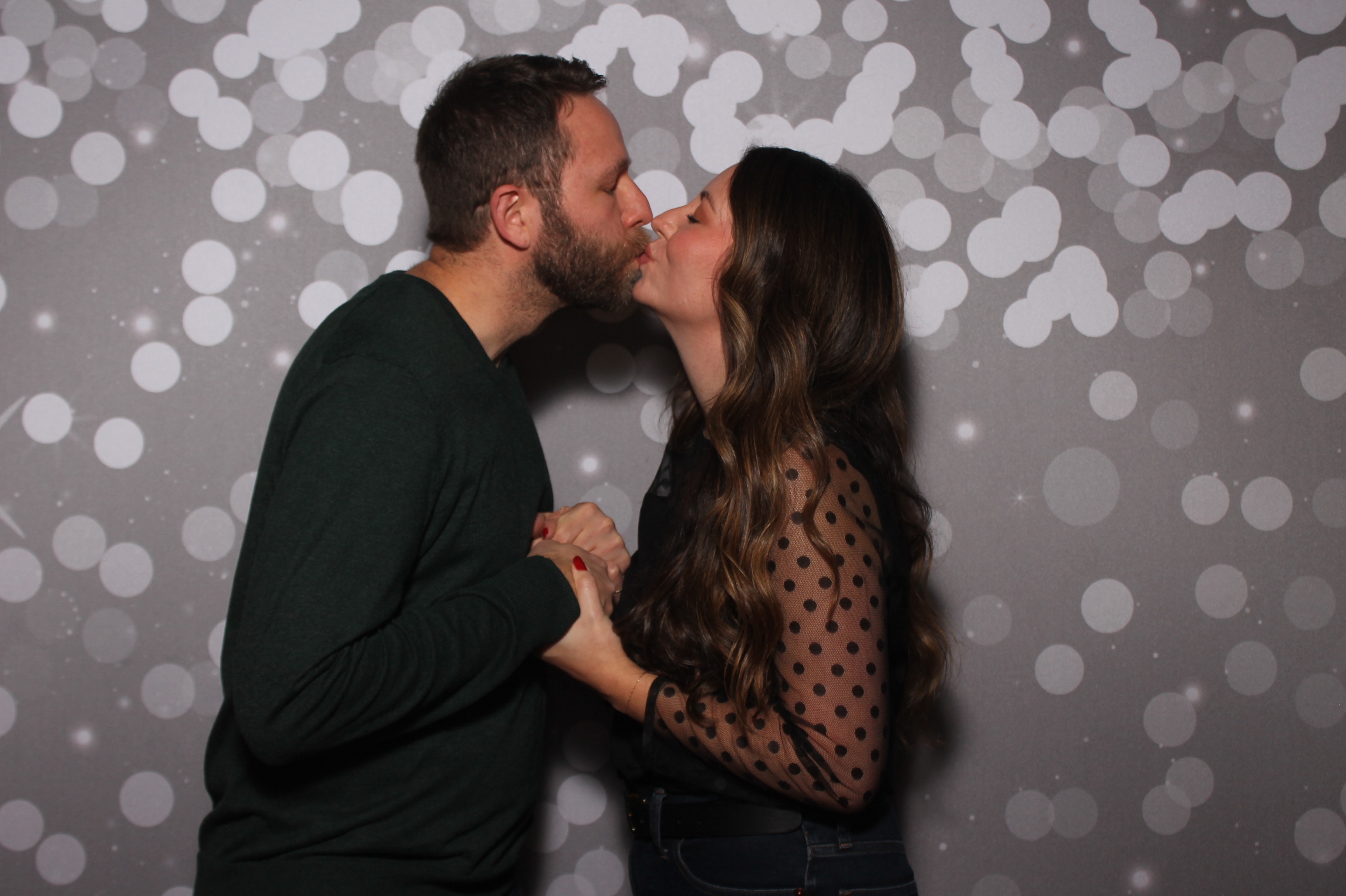 GE Castings Jolly Jamboree | View more photos from the event at gallery.photoboothcincy.com/u/PhotoBoothCincy/GE-Castings-Jolly-Jamboree
