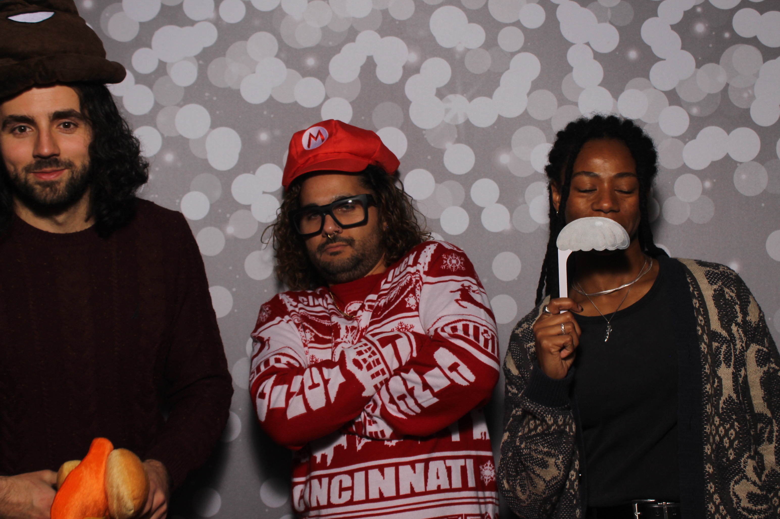 GE Castings Jolly Jamboree | View more photos from the event at gallery.photoboothcincy.com/u/PhotoBoothCincy/GE-Castings-Jolly-Jamboree