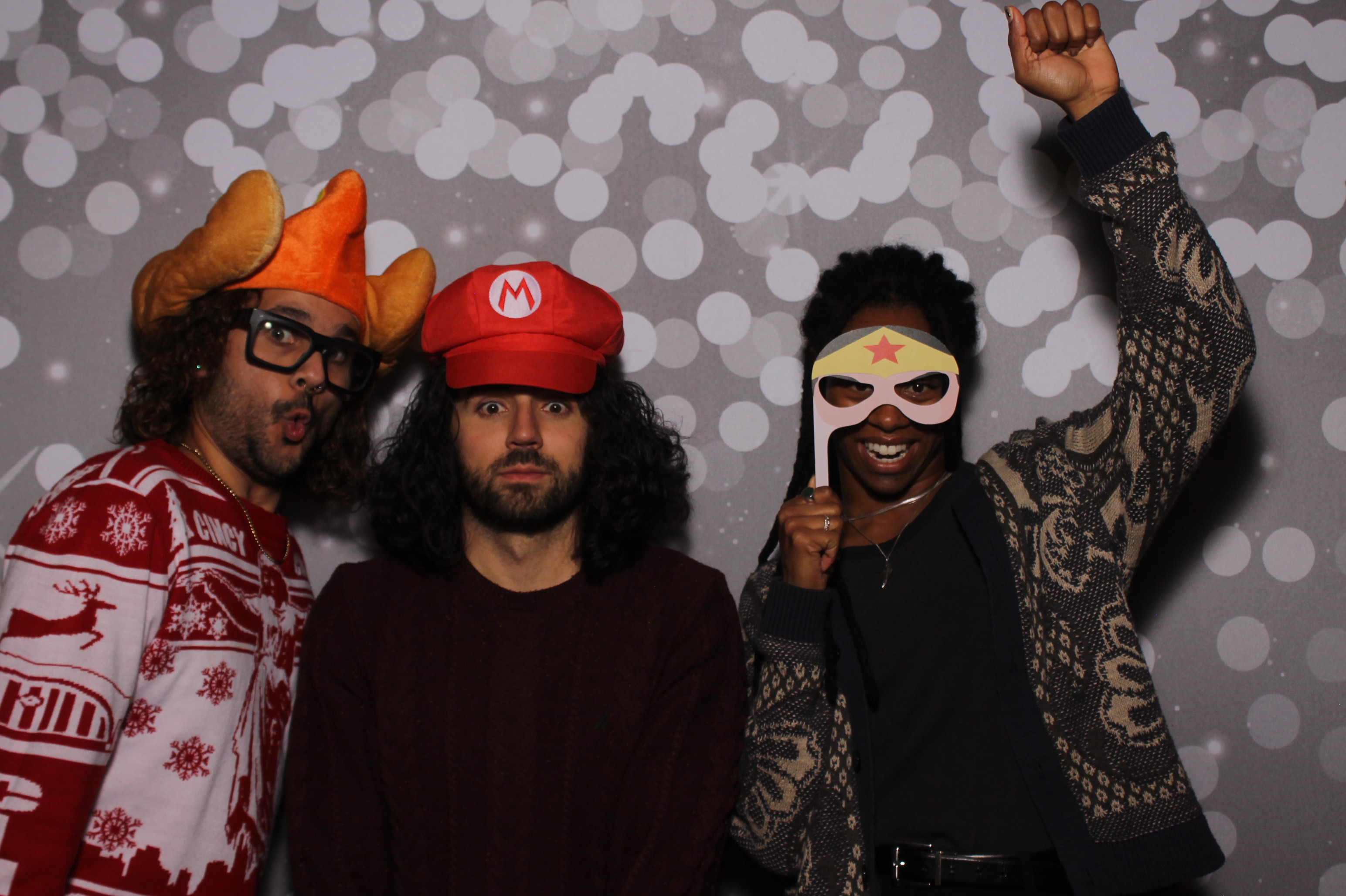 GE Castings Jolly Jamboree | View more photos from the event at gallery.photoboothcincy.com/u/PhotoBoothCincy/GE-Castings-Jolly-Jamboree
