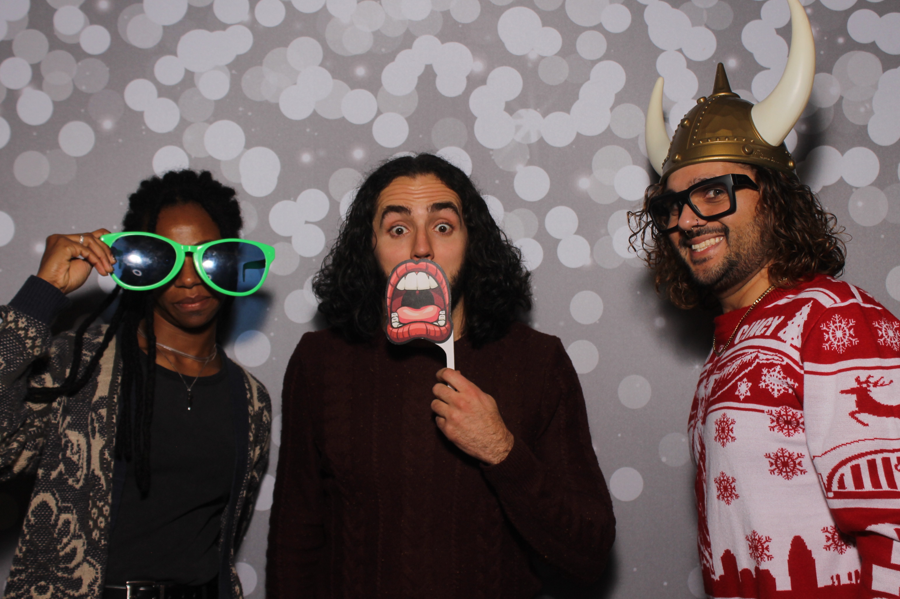 GE Castings Jolly Jamboree | View more photos from the event at gallery.photoboothcincy.com/u/PhotoBoothCincy/GE-Castings-Jolly-Jamboree
