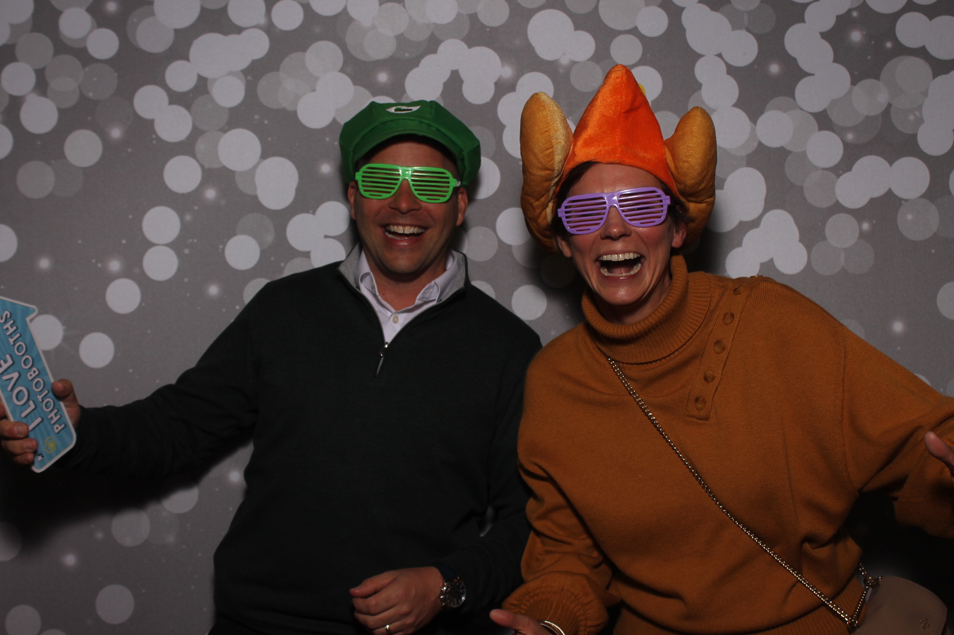 GE Castings Jolly Jamboree | View more photos from the event at gallery.photoboothcincy.com/u/PhotoBoothCincy/GE-Castings-Jolly-Jamboree