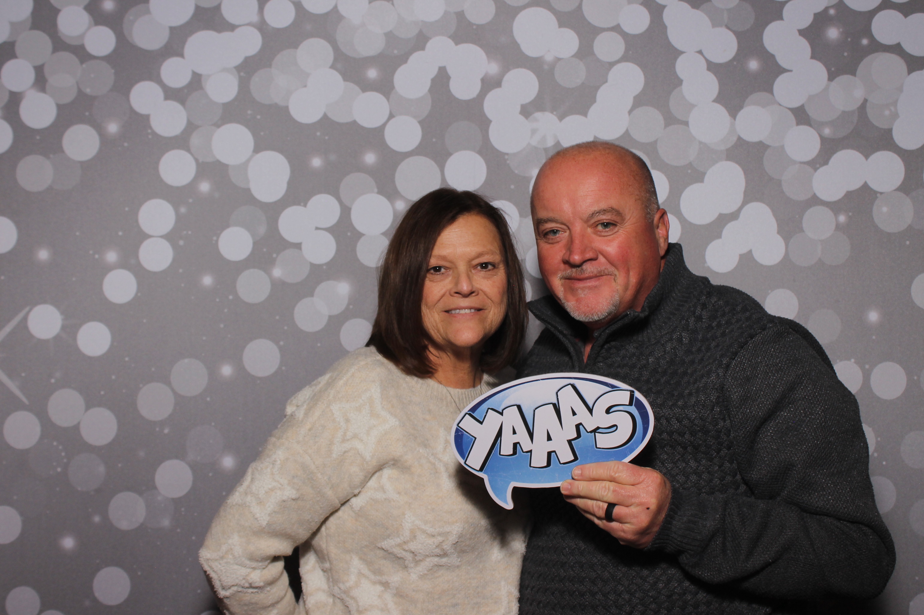 GE Castings Jolly Jamboree | View more photos from the event at gallery.photoboothcincy.com/u/PhotoBoothCincy/GE-Castings-Jolly-Jamboree