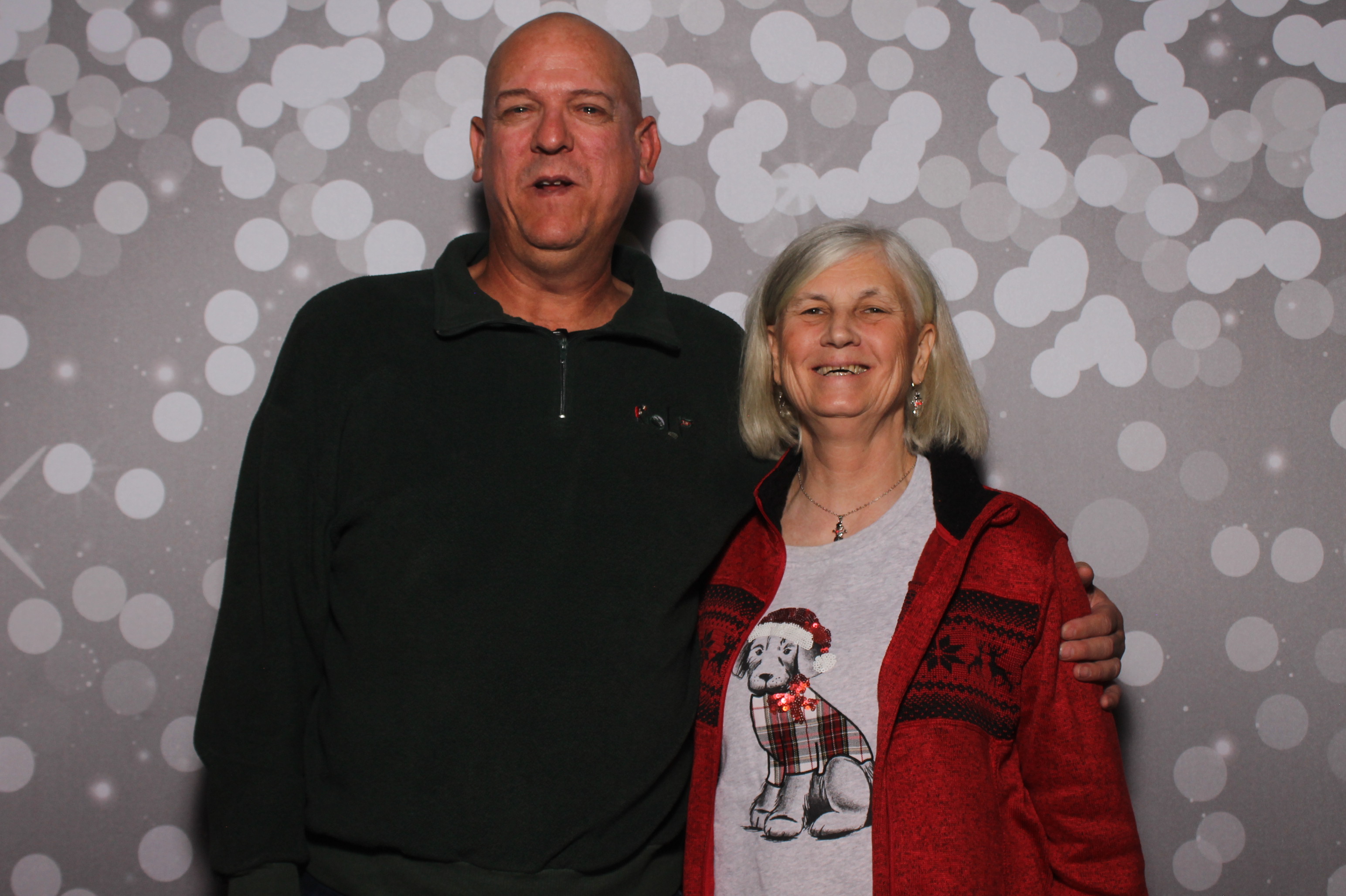 GE Castings Jolly Jamboree | View more photos from the event at gallery.photoboothcincy.com/u/PhotoBoothCincy/GE-Castings-Jolly-Jamboree
