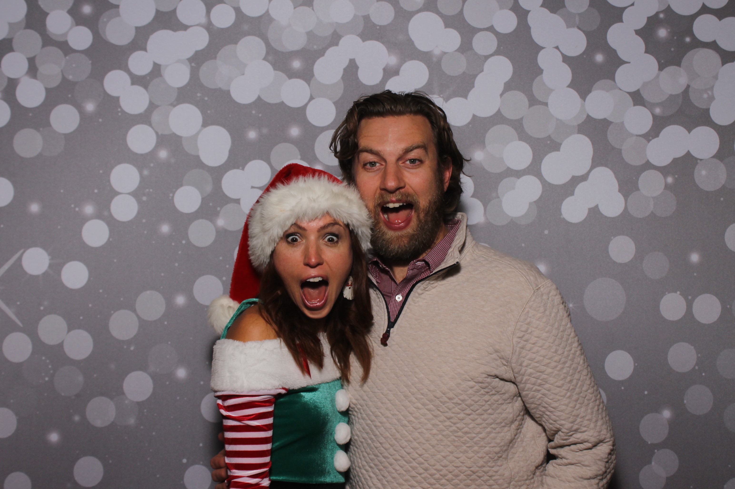GE Castings Jolly Jamboree | View more photos from the event at gallery.photoboothcincy.com/u/PhotoBoothCincy/GE-Castings-Jolly-Jamboree