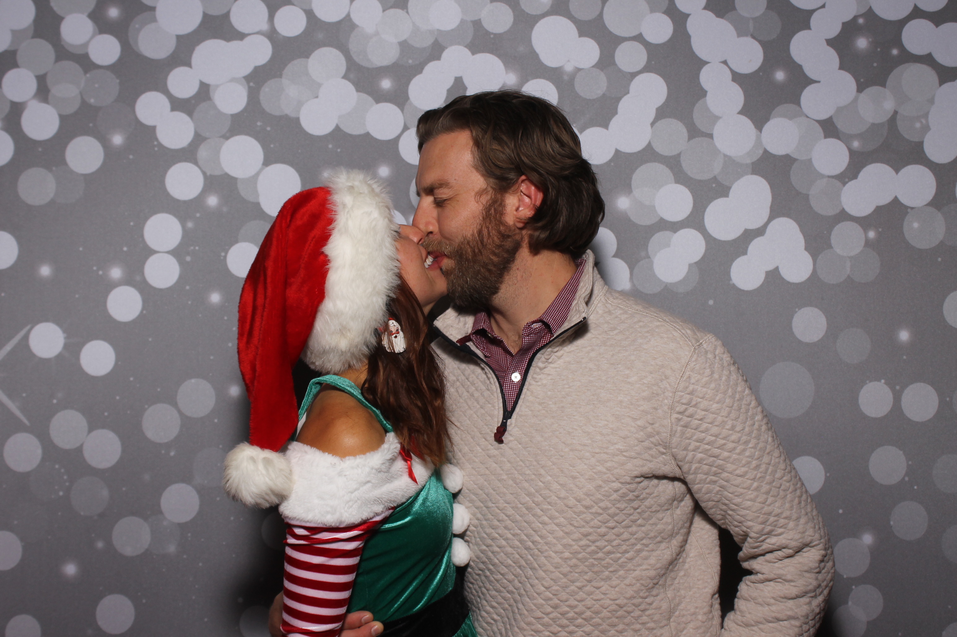 GE Castings Jolly Jamboree | View more photos from the event at gallery.photoboothcincy.com/u/PhotoBoothCincy/GE-Castings-Jolly-Jamboree