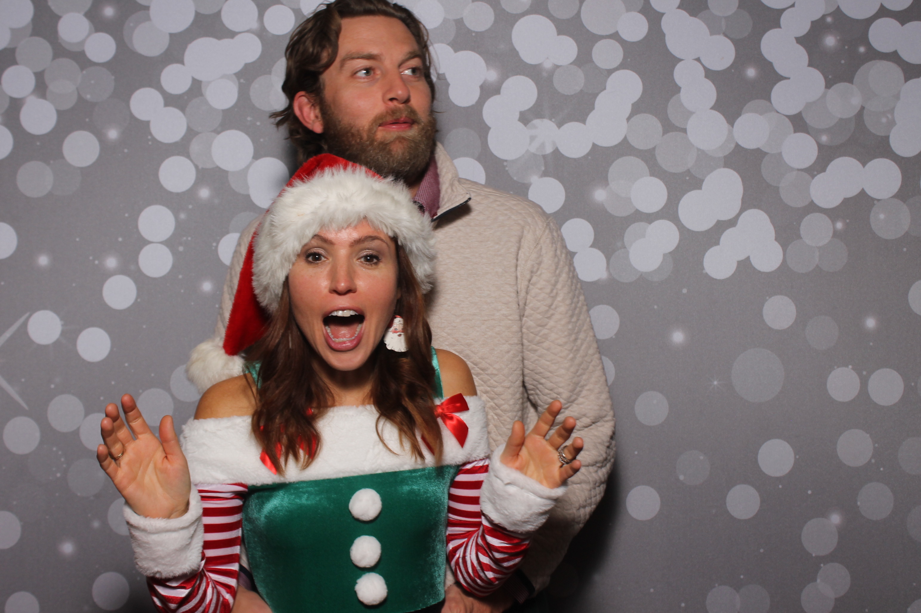 GE Castings Jolly Jamboree | View more photos from the event at gallery.photoboothcincy.com/u/PhotoBoothCincy/GE-Castings-Jolly-Jamboree