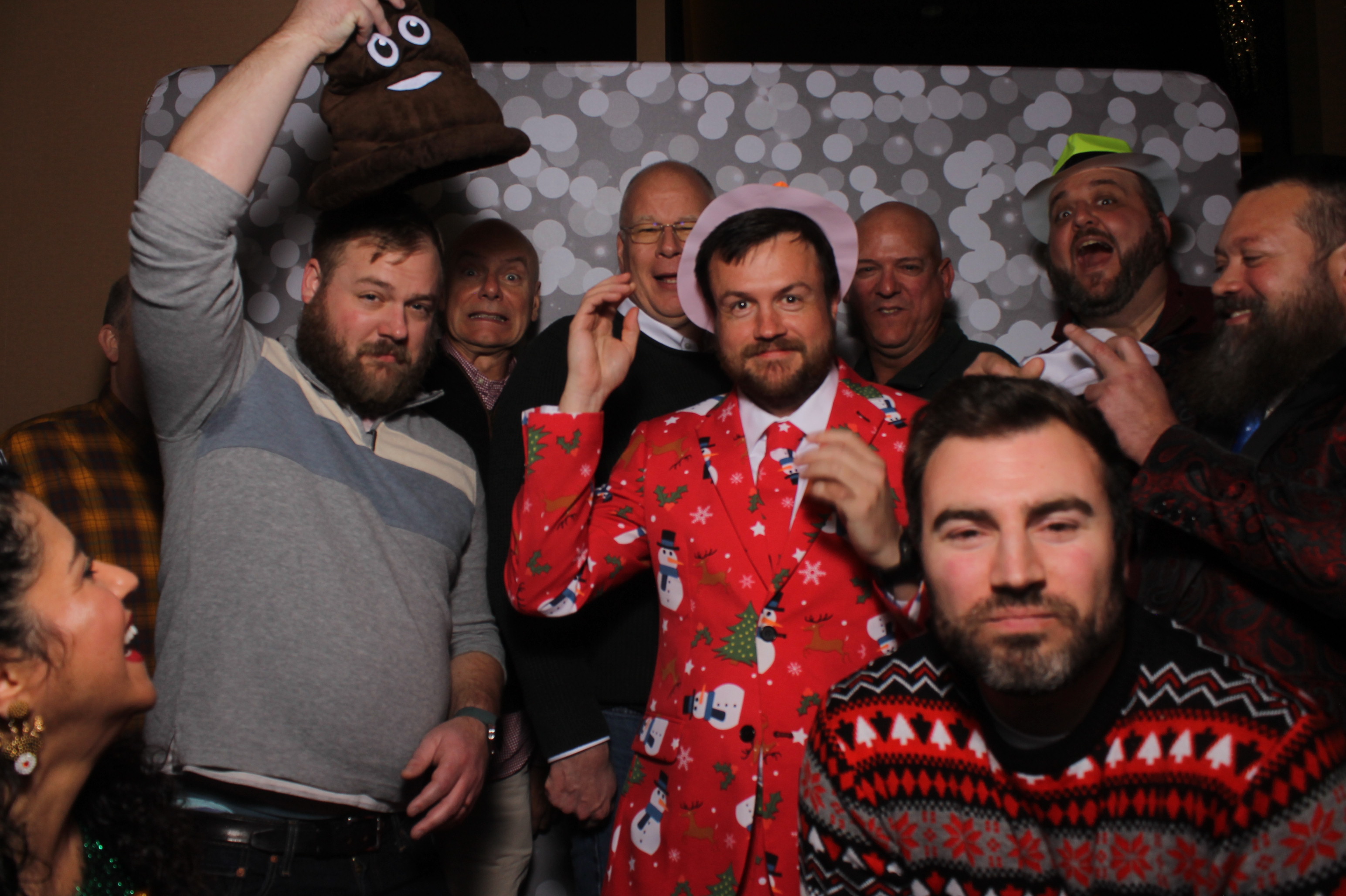 GE Castings Jolly Jamboree | View more photos from the event at gallery.photoboothcincy.com/u/PhotoBoothCincy/GE-Castings-Jolly-Jamboree