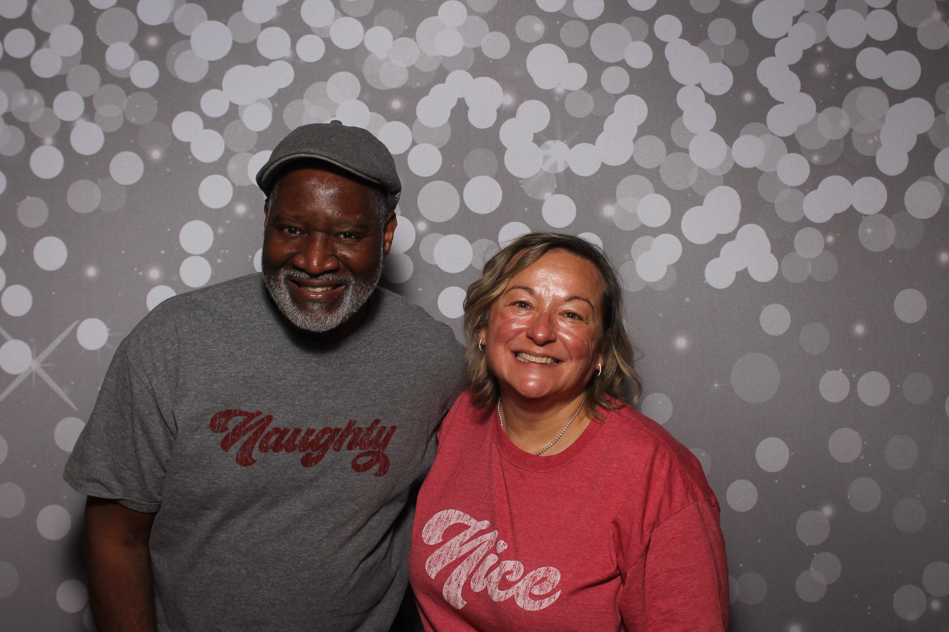 GE Castings Jolly Jamboree | View more photos from the event at gallery.photoboothcincy.com/u/PhotoBoothCincy/GE-Castings-Jolly-Jamboree