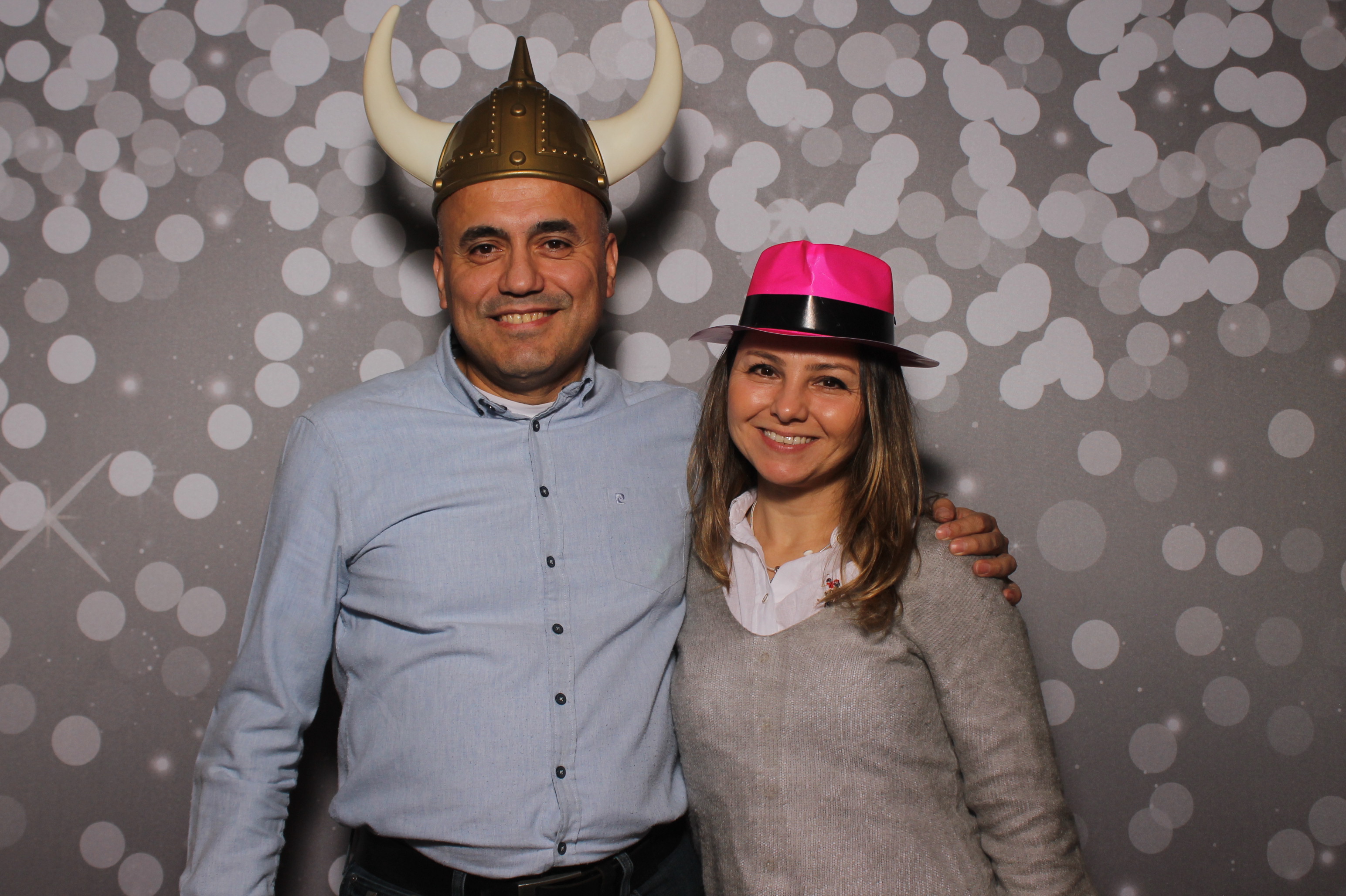 GE Castings Jolly Jamboree | View more photos from the event at gallery.photoboothcincy.com/u/PhotoBoothCincy/GE-Castings-Jolly-Jamboree