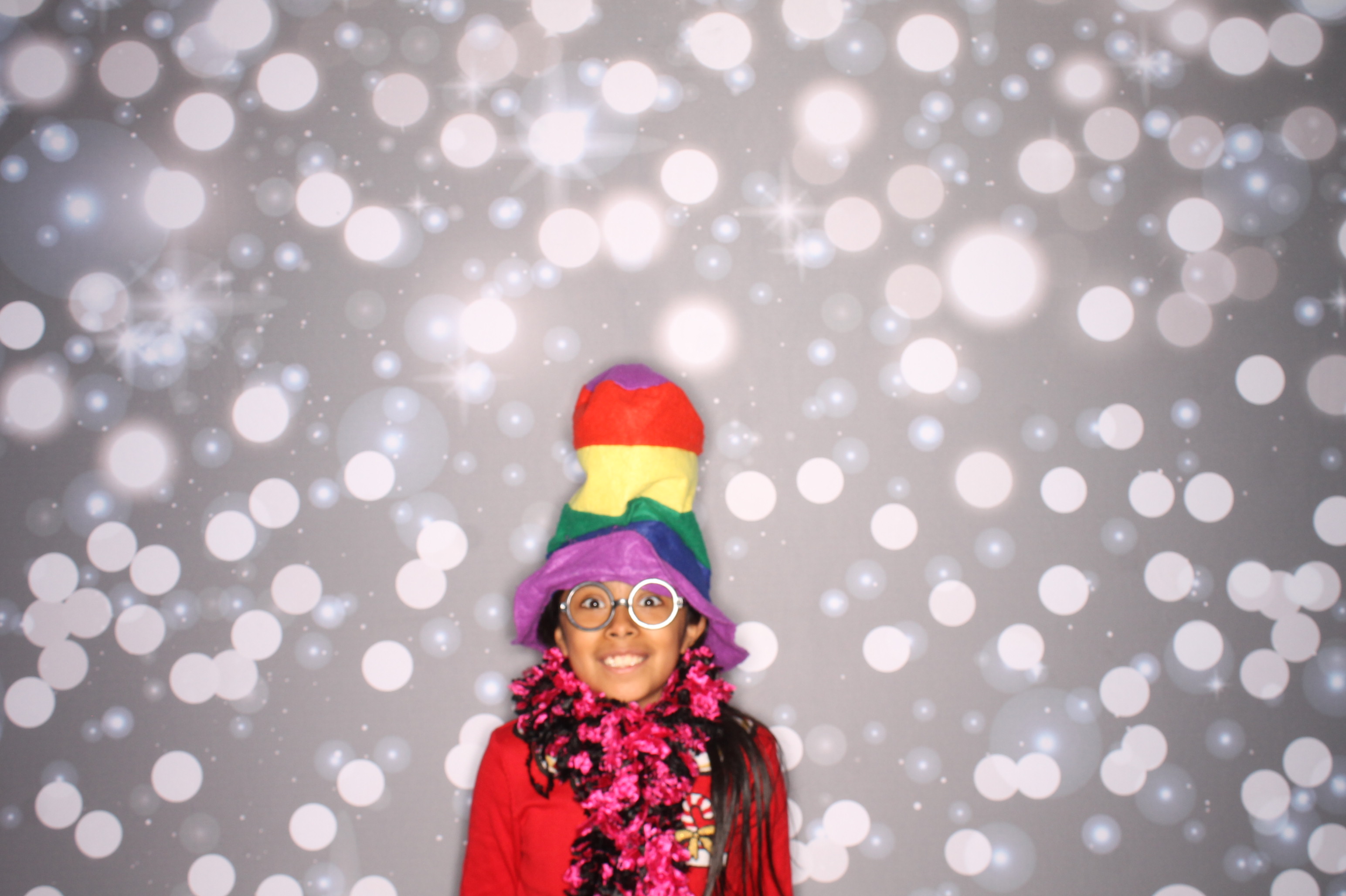 GE Feliz Navidad | View more photos from the event at gallery.photoboothcincy.com/u/PhotoBoothCincy/GE-Feliz-Navidad