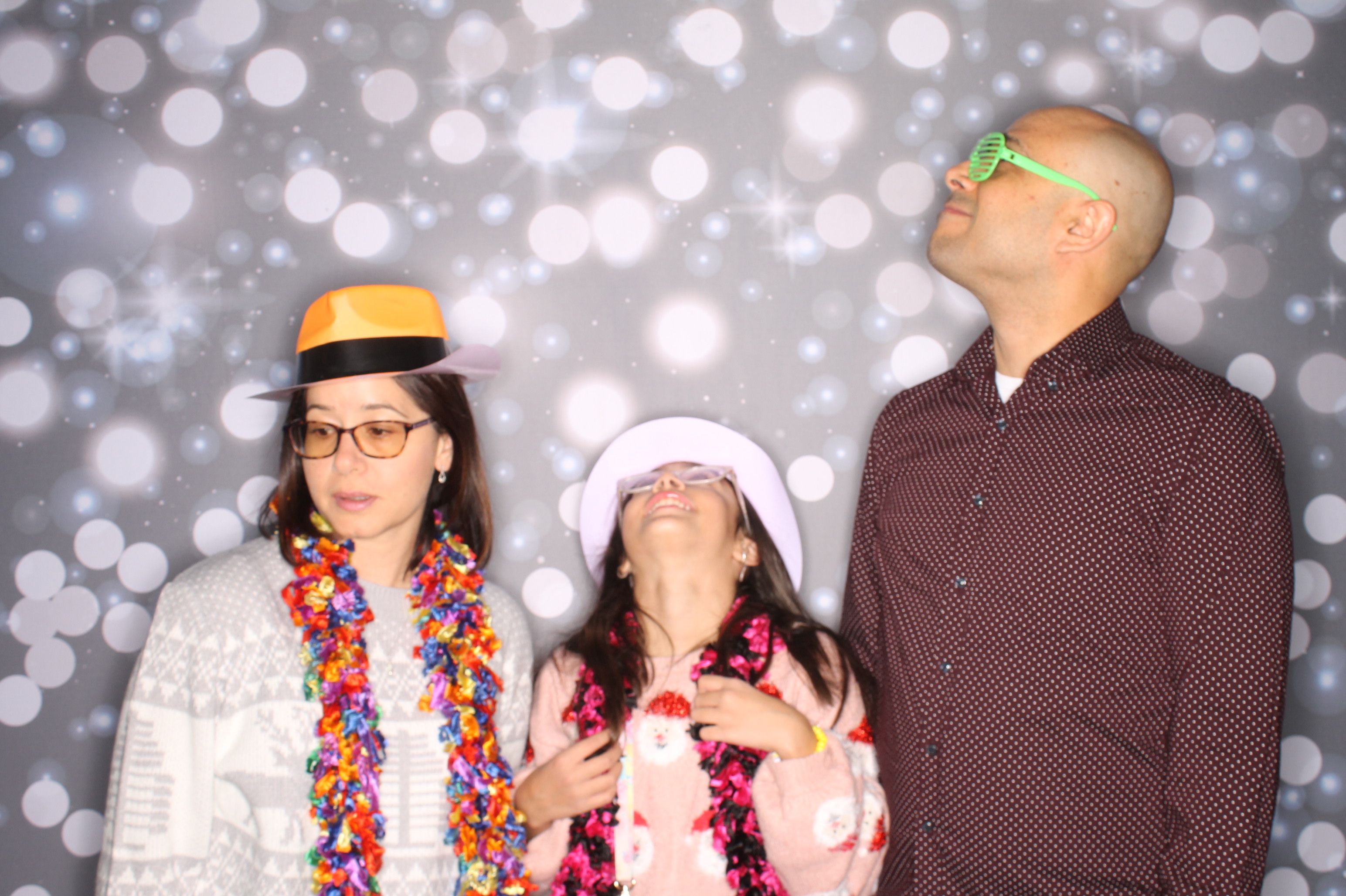 GE Feliz Navidad | View more photos from the event at gallery.photoboothcincy.com/u/PhotoBoothCincy/GE-Feliz-Navidad
