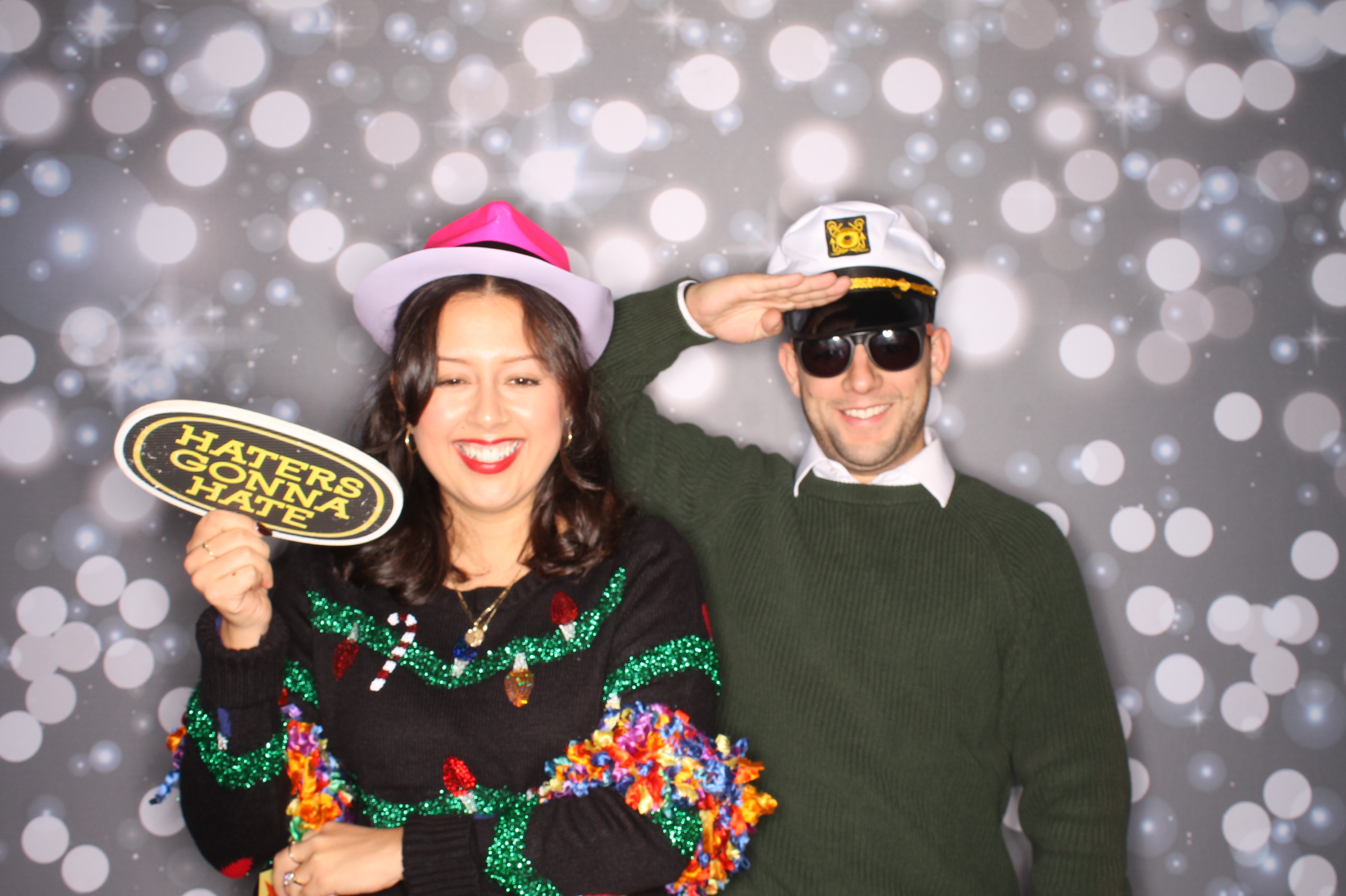 GE Feliz Navidad | View more photos from the event at gallery.photoboothcincy.com/u/PhotoBoothCincy/GE-Feliz-Navidad