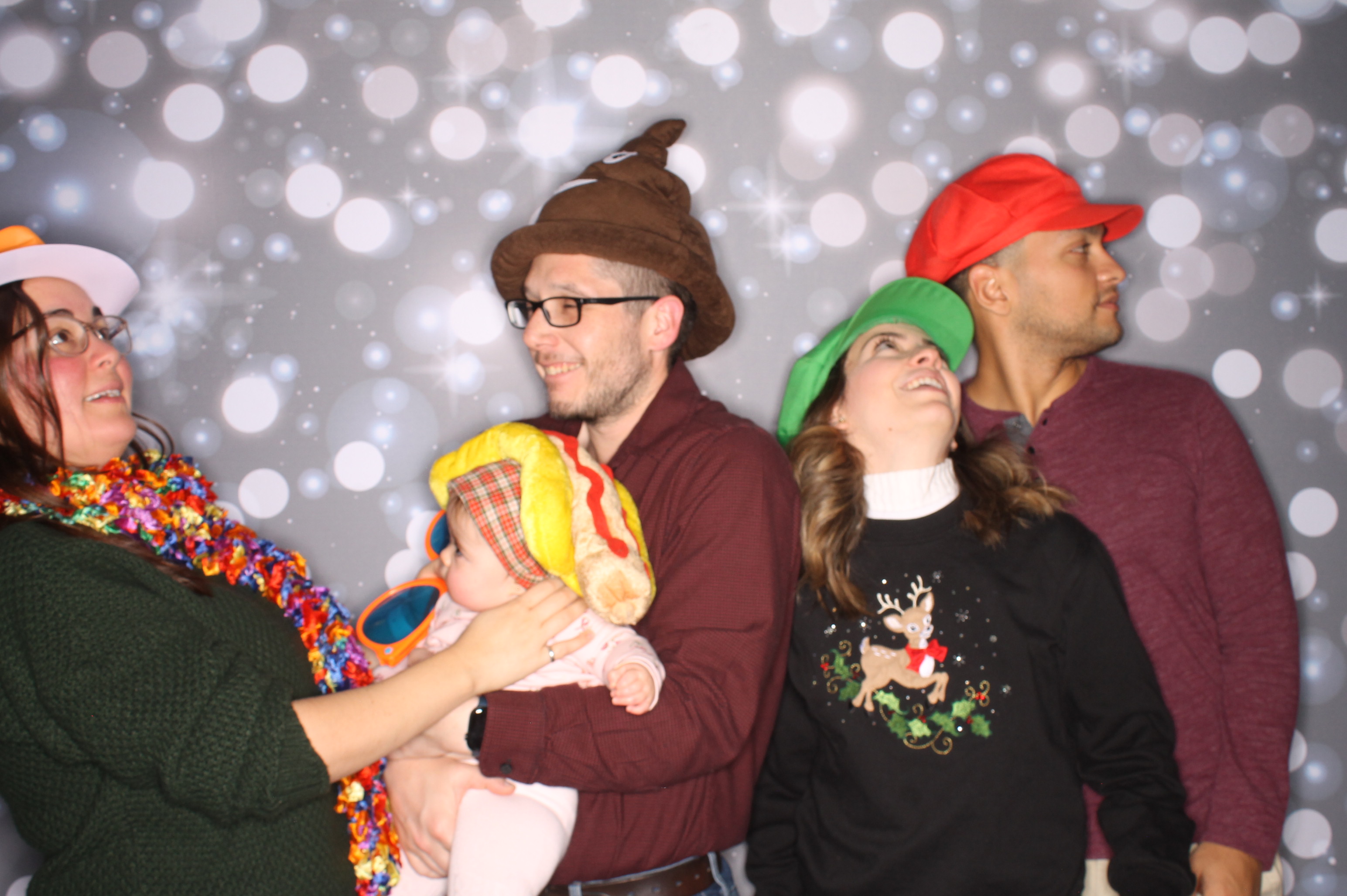 GE Feliz Navidad | View more photos from the event at gallery.photoboothcincy.com/u/PhotoBoothCincy/GE-Feliz-Navidad