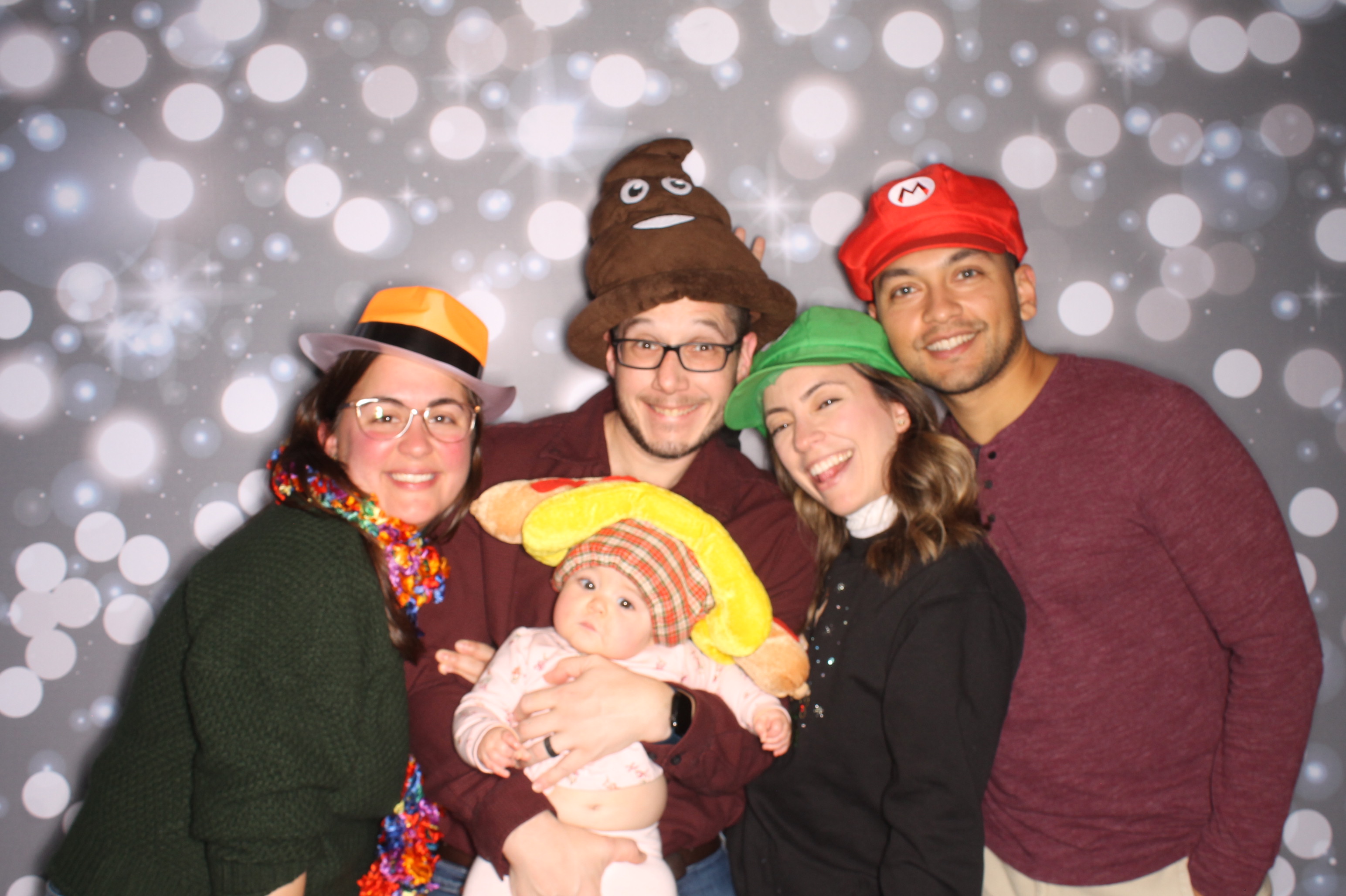 GE Feliz Navidad | View more photos from the event at gallery.photoboothcincy.com/u/PhotoBoothCincy/GE-Feliz-Navidad