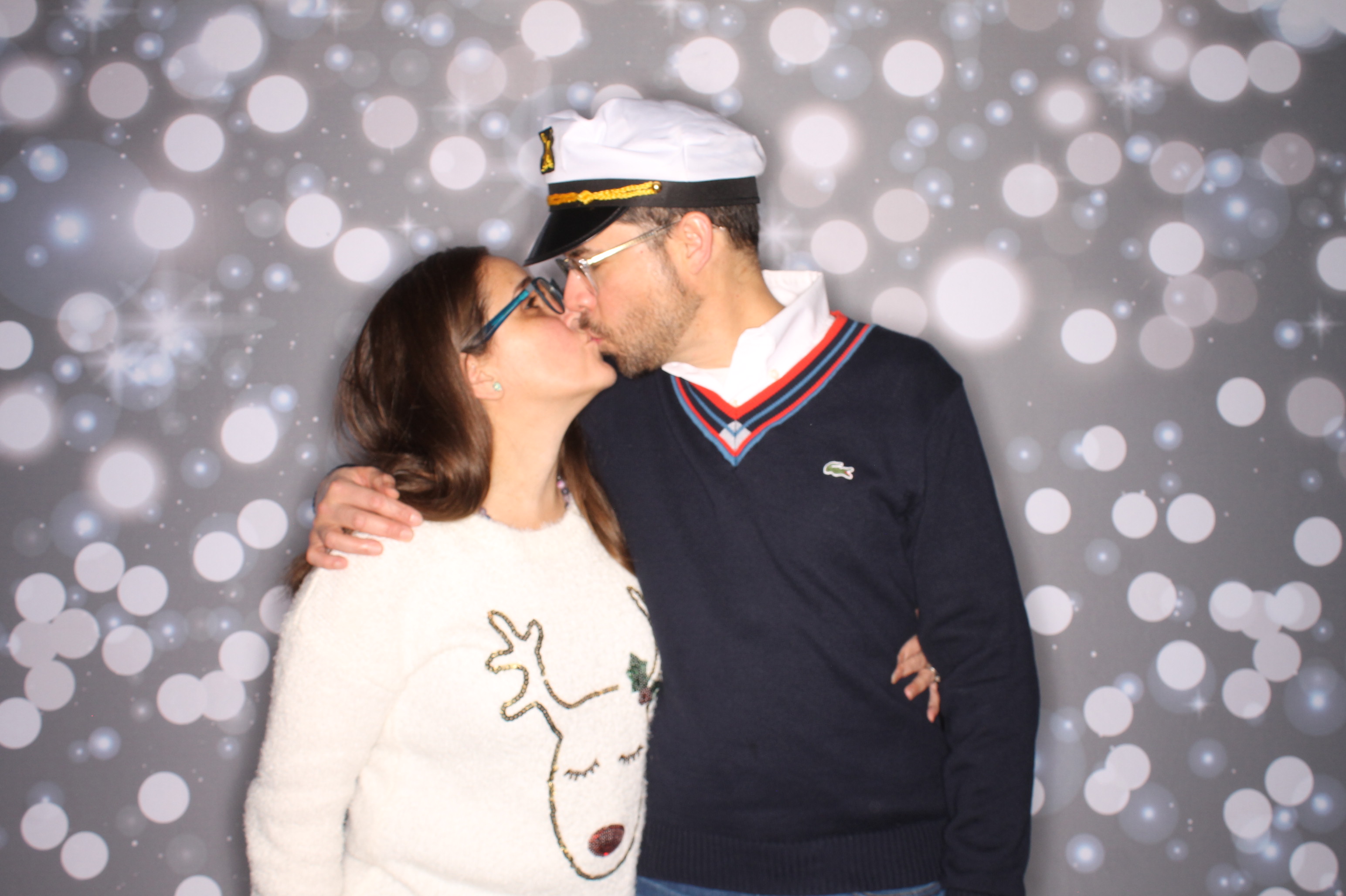GE Feliz Navidad | View more photos from the event at gallery.photoboothcincy.com/u/PhotoBoothCincy/GE-Feliz-Navidad