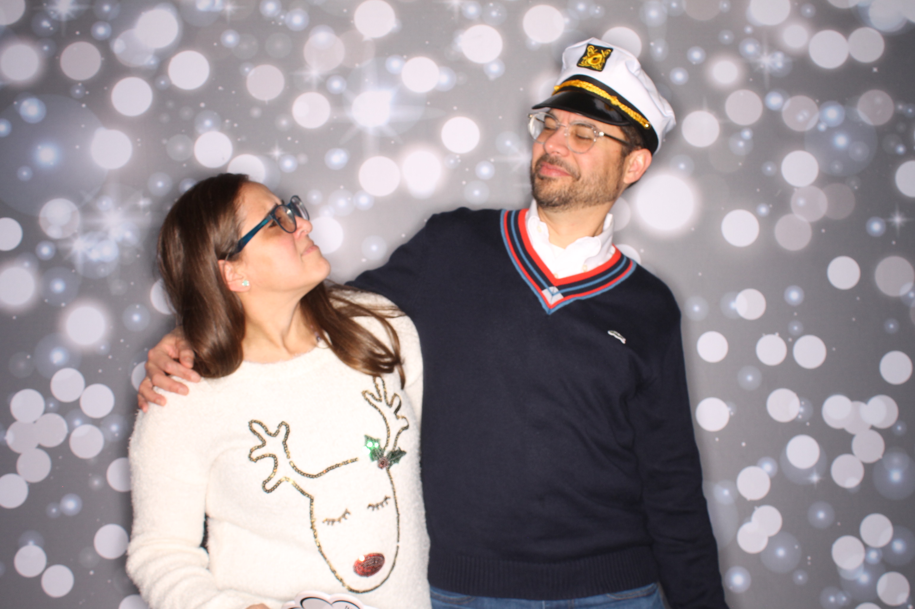 GE Feliz Navidad | View more photos from the event at gallery.photoboothcincy.com/u/PhotoBoothCincy/GE-Feliz-Navidad