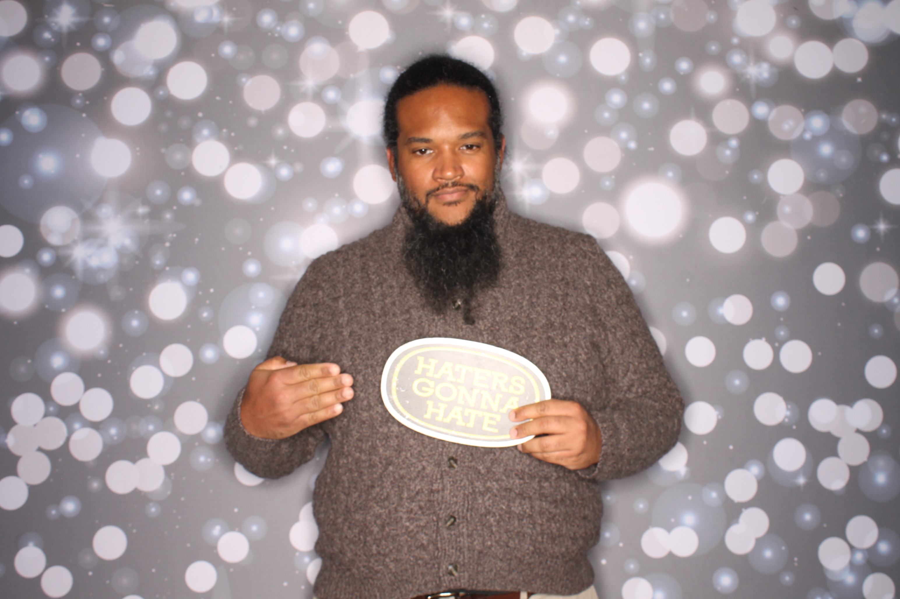 GE Feliz Navidad | View more photos from the event at gallery.photoboothcincy.com/u/PhotoBoothCincy/GE-Feliz-Navidad