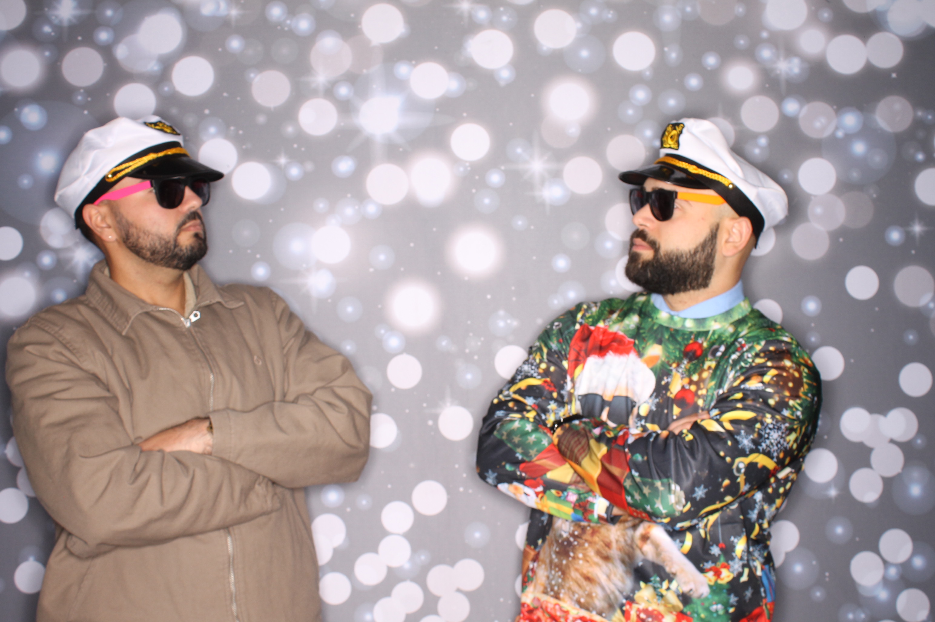 GE Feliz Navidad | View more photos from the event at gallery.photoboothcincy.com/u/PhotoBoothCincy/GE-Feliz-Navidad