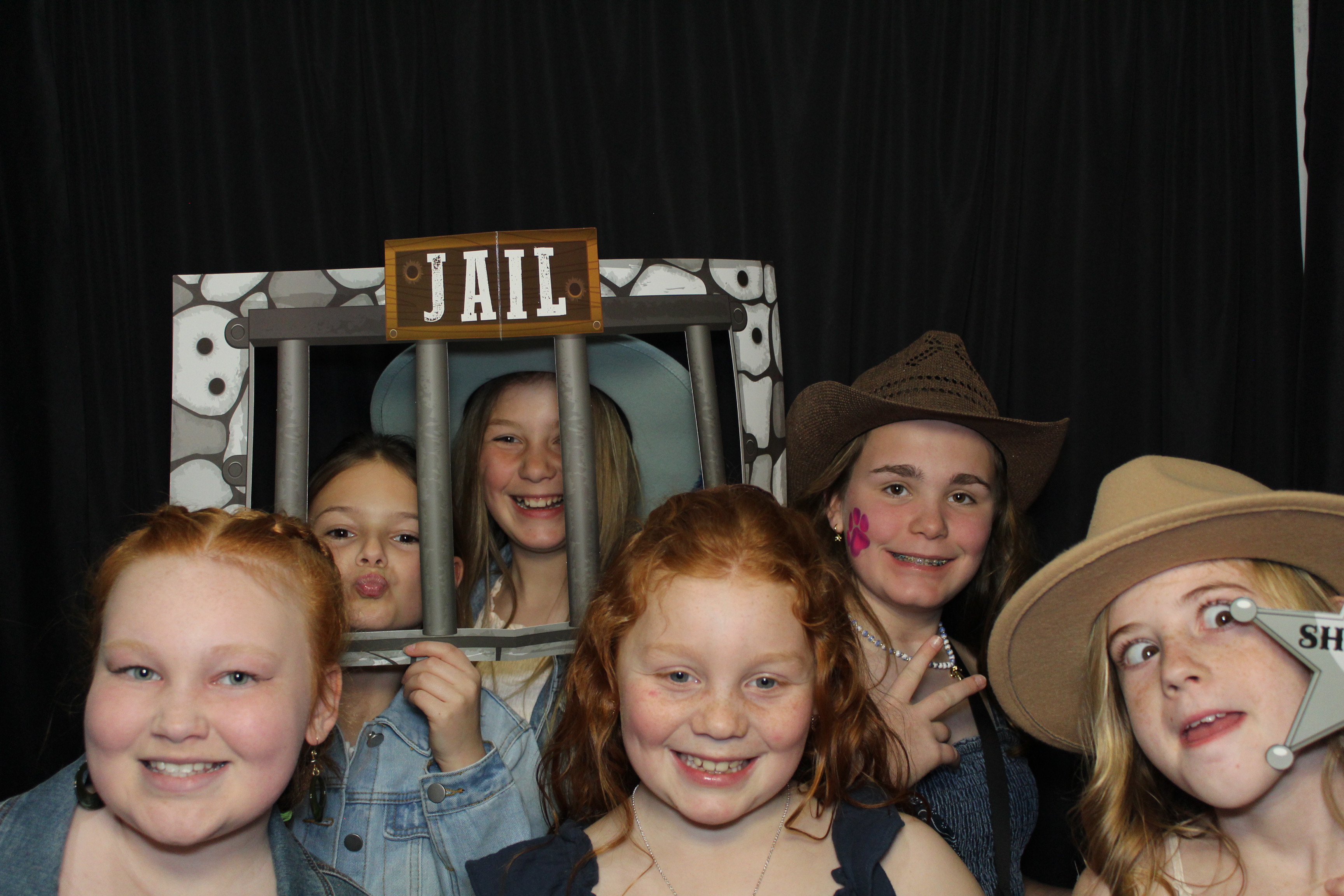 Girl Scouts | View more photos from the event at gallery.photoboothcincy.com/u/PhotoBoothCincy/Girl-Scouts