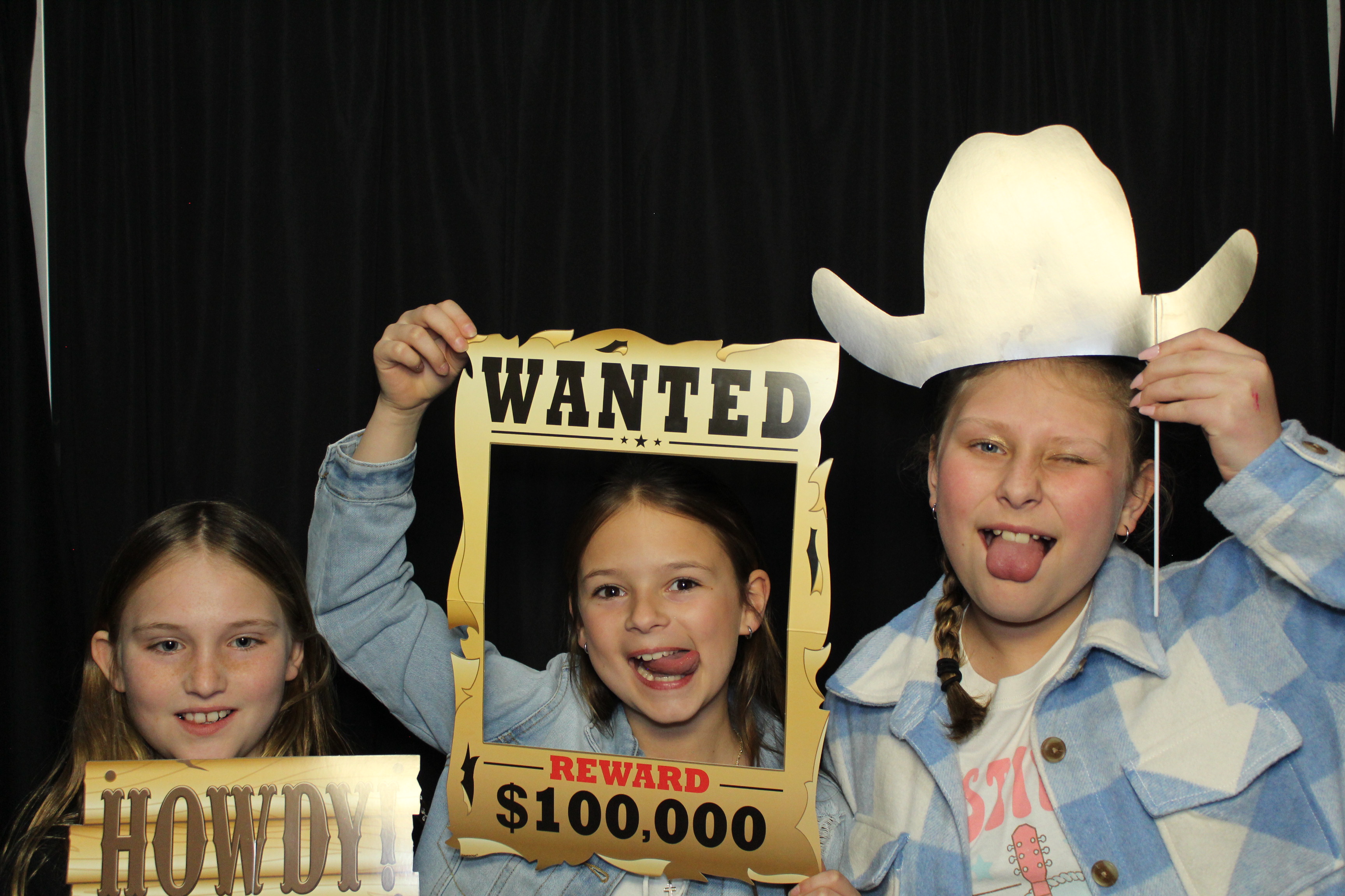 Girl Scouts | View more photos from the event at gallery.photoboothcincy.com/u/PhotoBoothCincy/Girl-Scouts